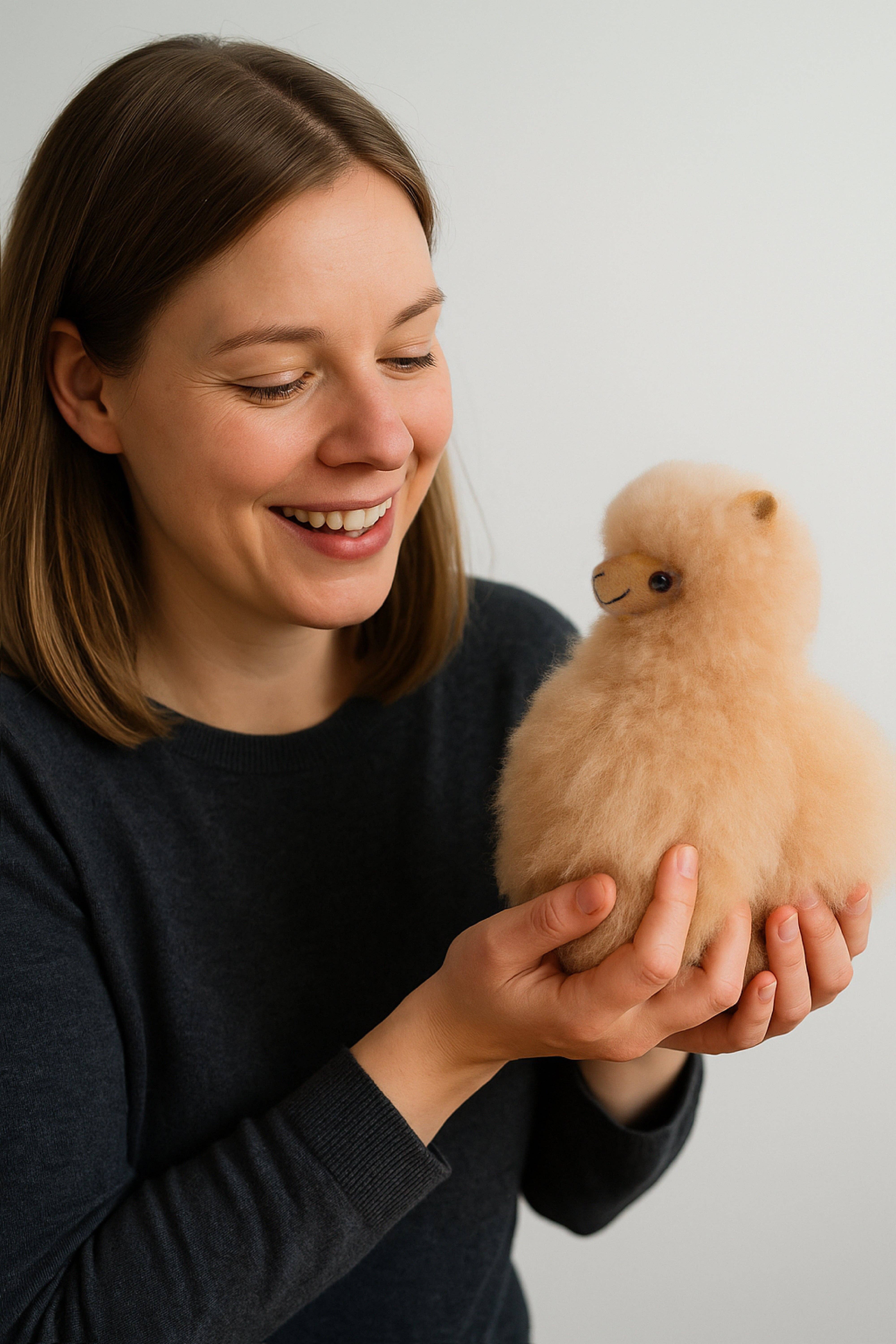 Marie Dittmer (Glueck & Fund) - Wholesale Stuffed/Plush Toy - Kids & Baby - Handgemachtes Flauschiges Alpaka4