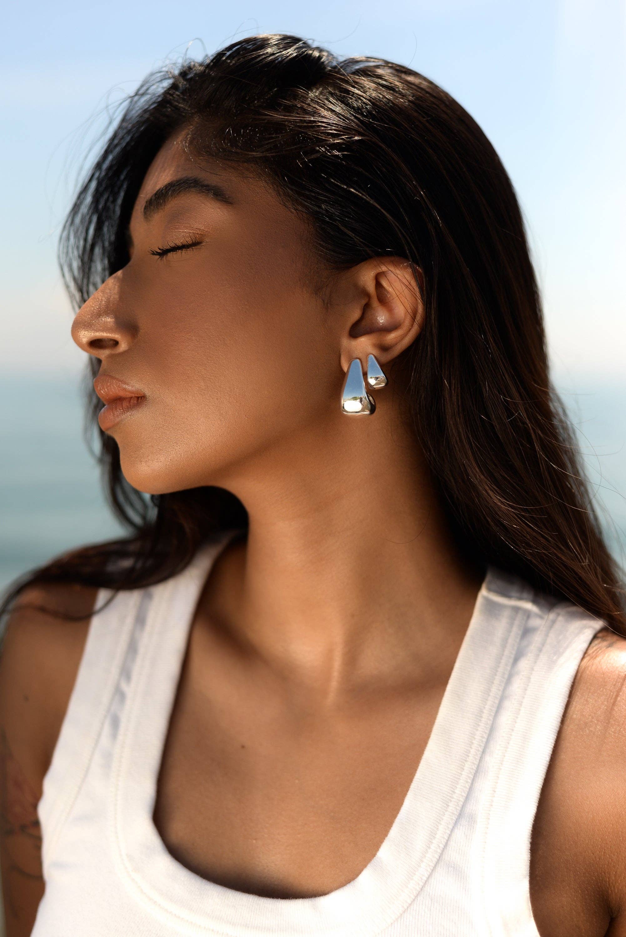 Prata Brincos Soho Bold para venda a revendedores na Faire2