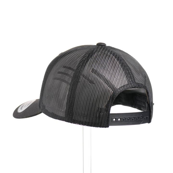 Last Best Supply Co – boné - Unissexo por atacado – Boné Trucker Camuflado Preto com Emblema de Couro Snowy Bigfoot3