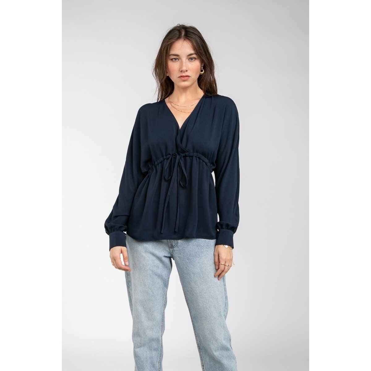 Naked Zebra Rack – Großhandel Bluse – Damen – Bluse mit Raglanärmeln und Bindedetail auf der Vorderseite8