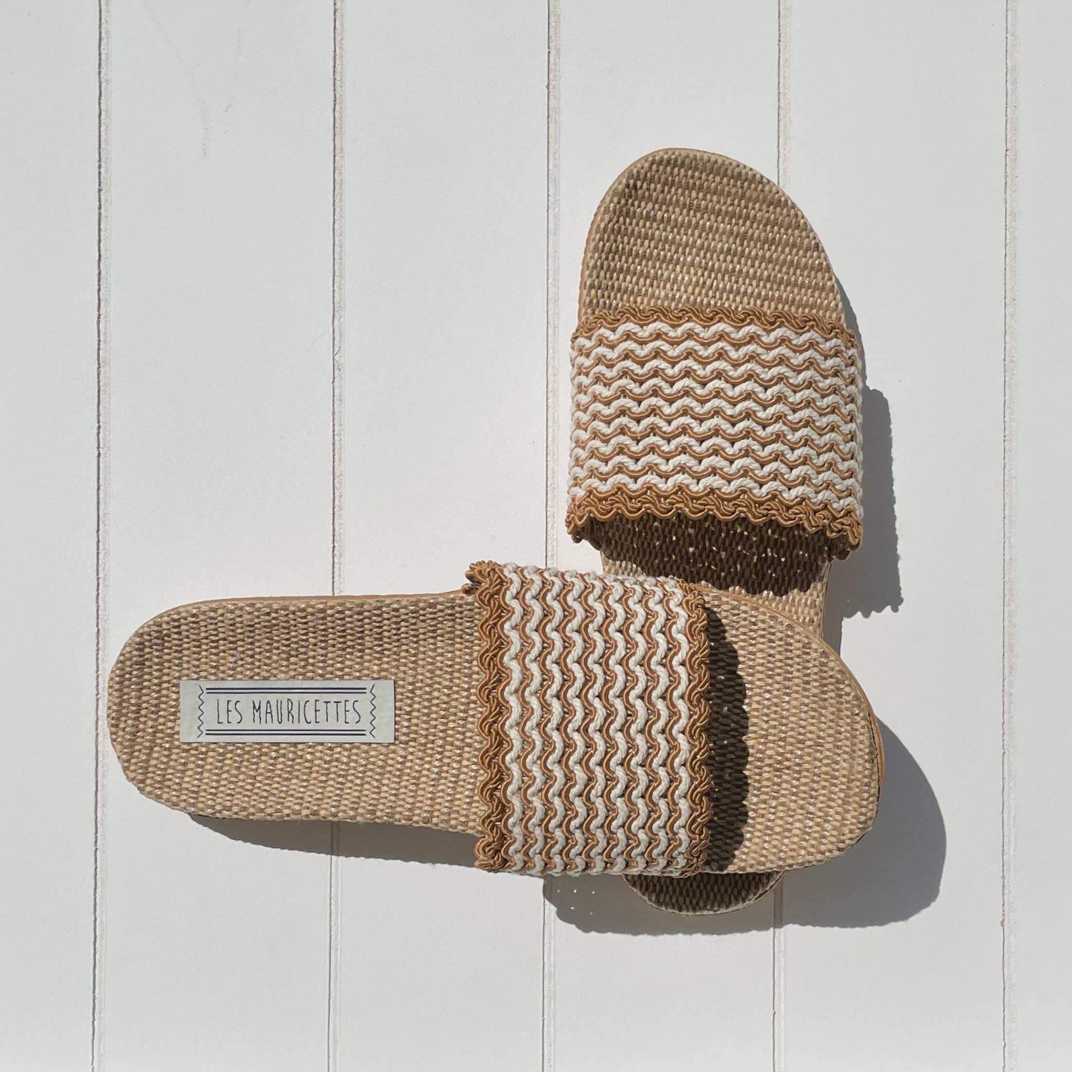 LES MAURICETTES - Vendita all'ingrosso Sandali - Donna - Ciabatte Mauricettes color senape di Annie3