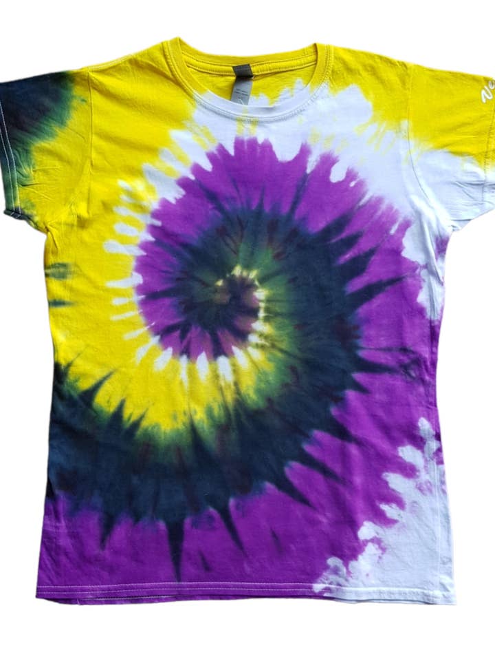 Camiseta Tie-Dye Não-Binária - Roupa Artesanal para Evento de Orgulho por atacado de VeEco Gifts