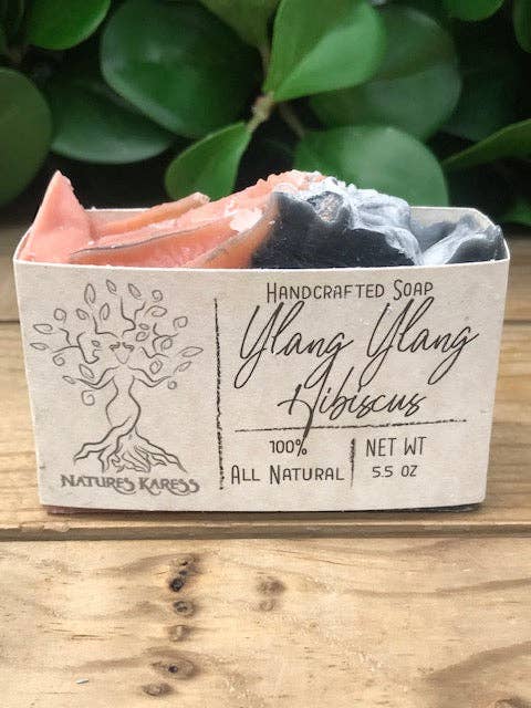 Savon à l'ylang-ylang et à l'hibiscus pour la vente par Natures Karess