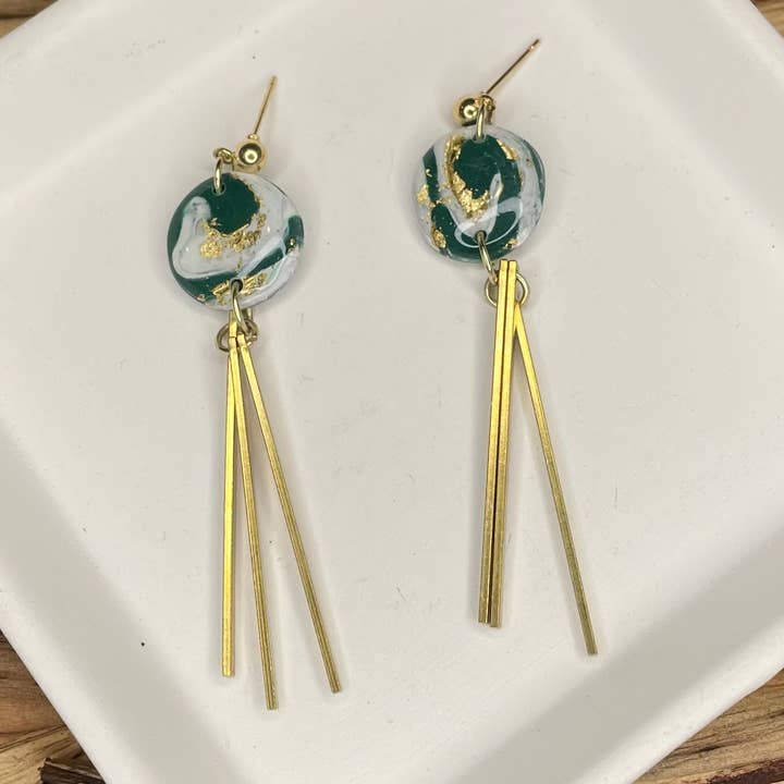 Pendentifs verts et dorés pour la vente par Asselin Designs