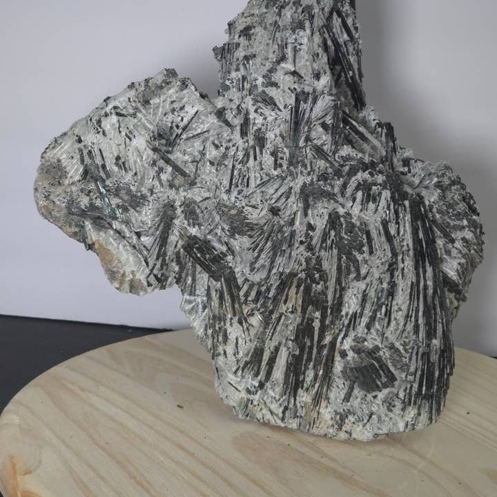 Campione di Diopside Verde F per la vendita all'ingrosso da parte di The Texas Rocks