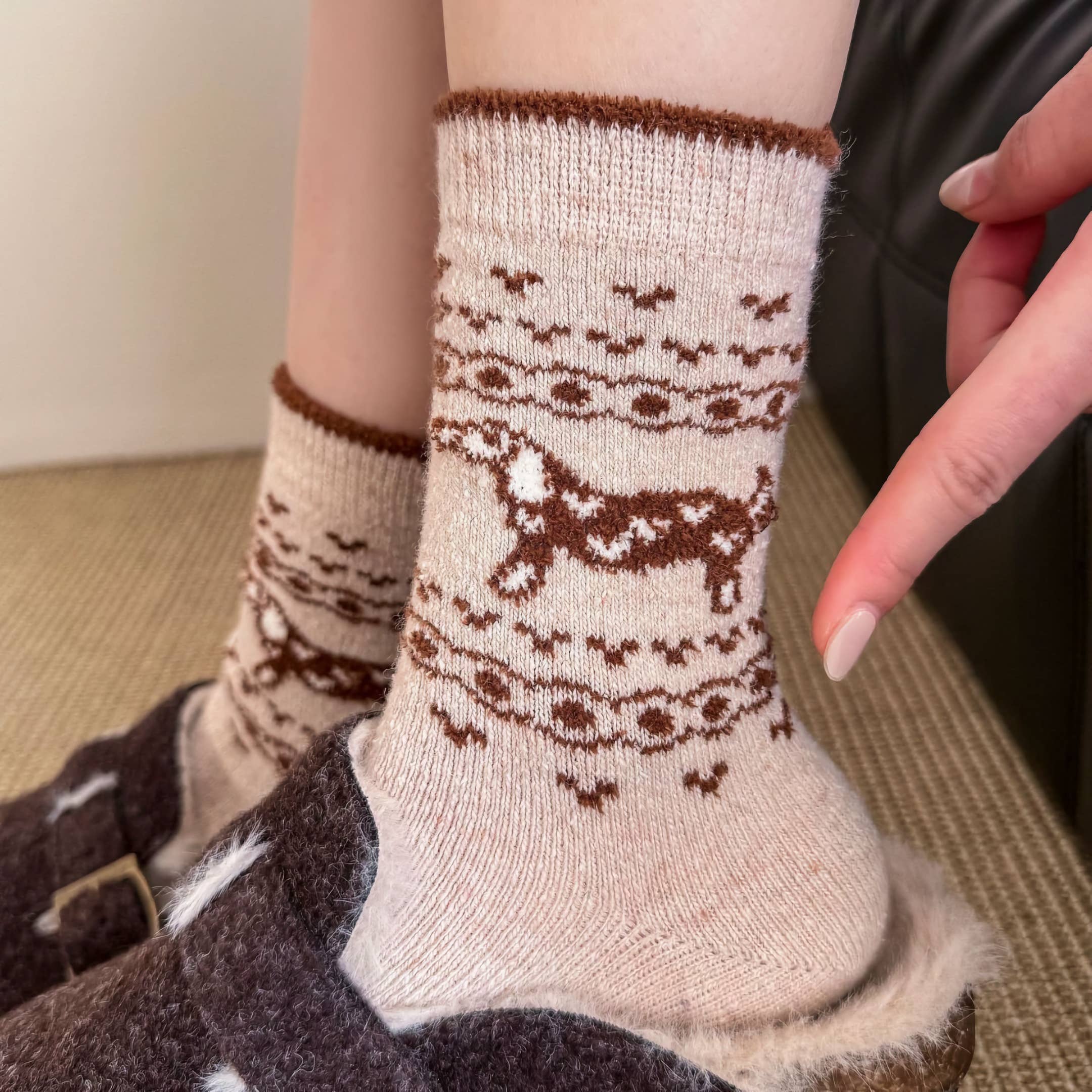 Happy Knits - Wholesale Socks - Women's - Women's Wool Socks - Warm Dachshund Pattern Winter Socks25