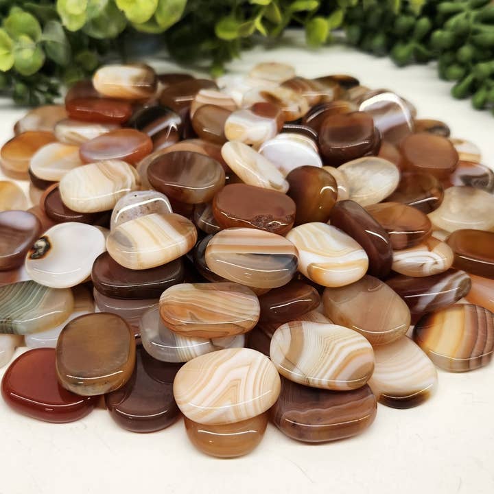 Banded Carnelian Flat Smooth Stone(0.5kg/1.1lbs)-20x25x6mm for wholesale by Meraki Gemstones