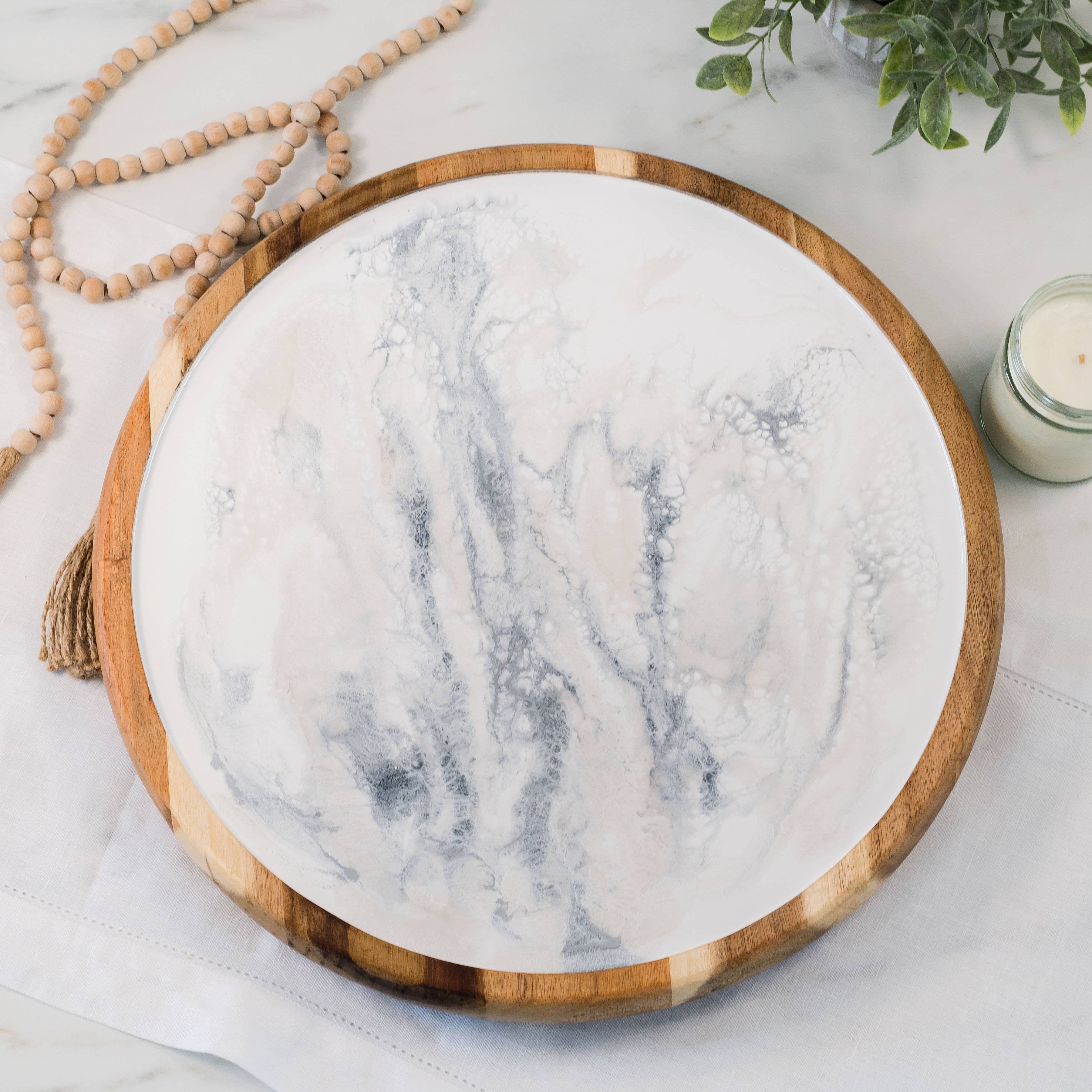 Lynn & Liana Designs - Vente Plateaux de service - Plateau tournant en résine de bois d'acacia - Lazy Susan 16" SANS TARIFS !12