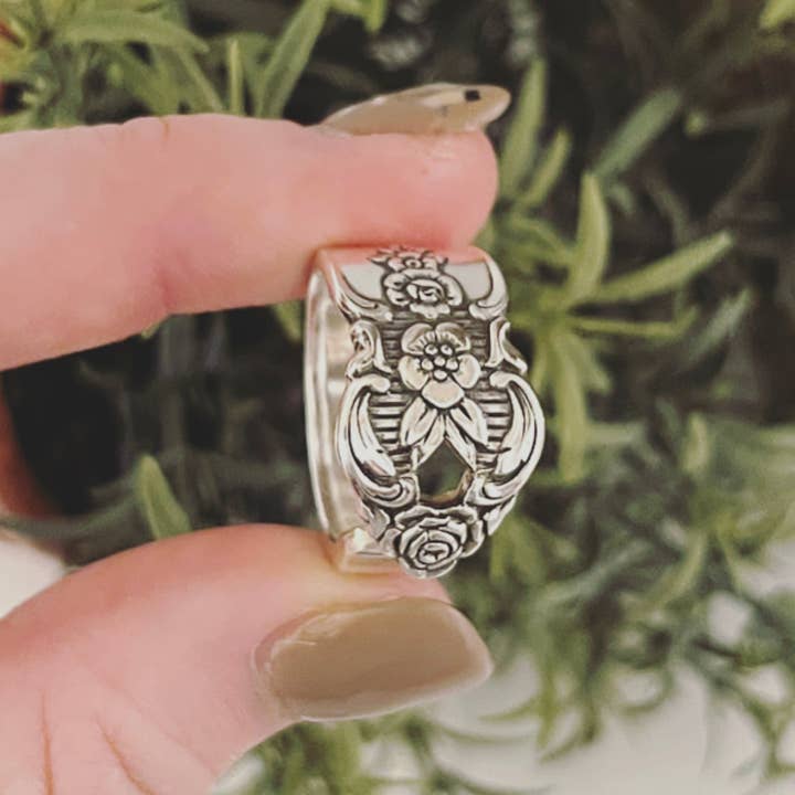 Spoon Jewelry By Emily – wholesale Cocktail/Statement Ring – Distinction Vintage skedring