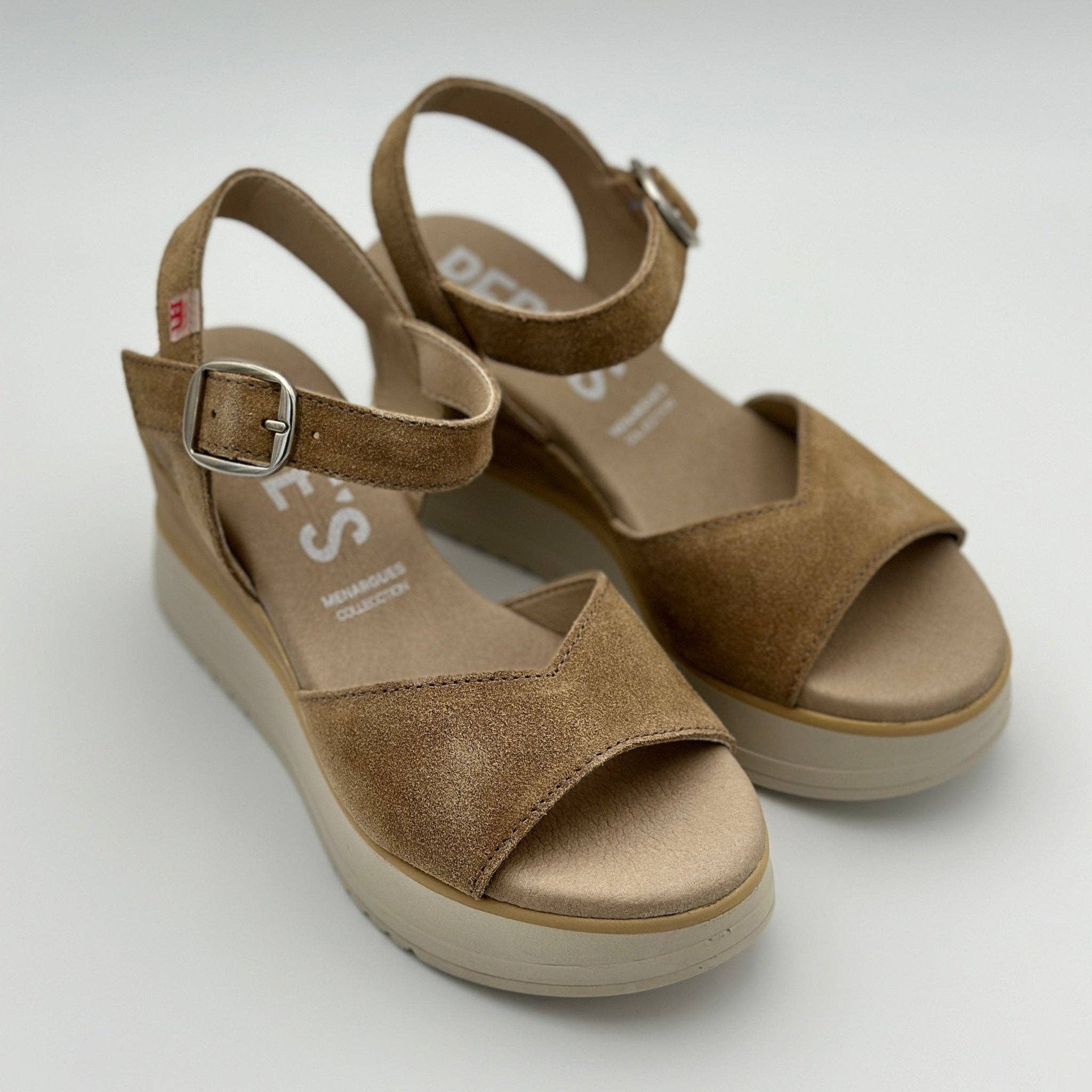 Beige Pepe Menargues mujer sandalias hebilla 11180 serraje bambi violeta beig natural 50612 for wholesale on Faire1