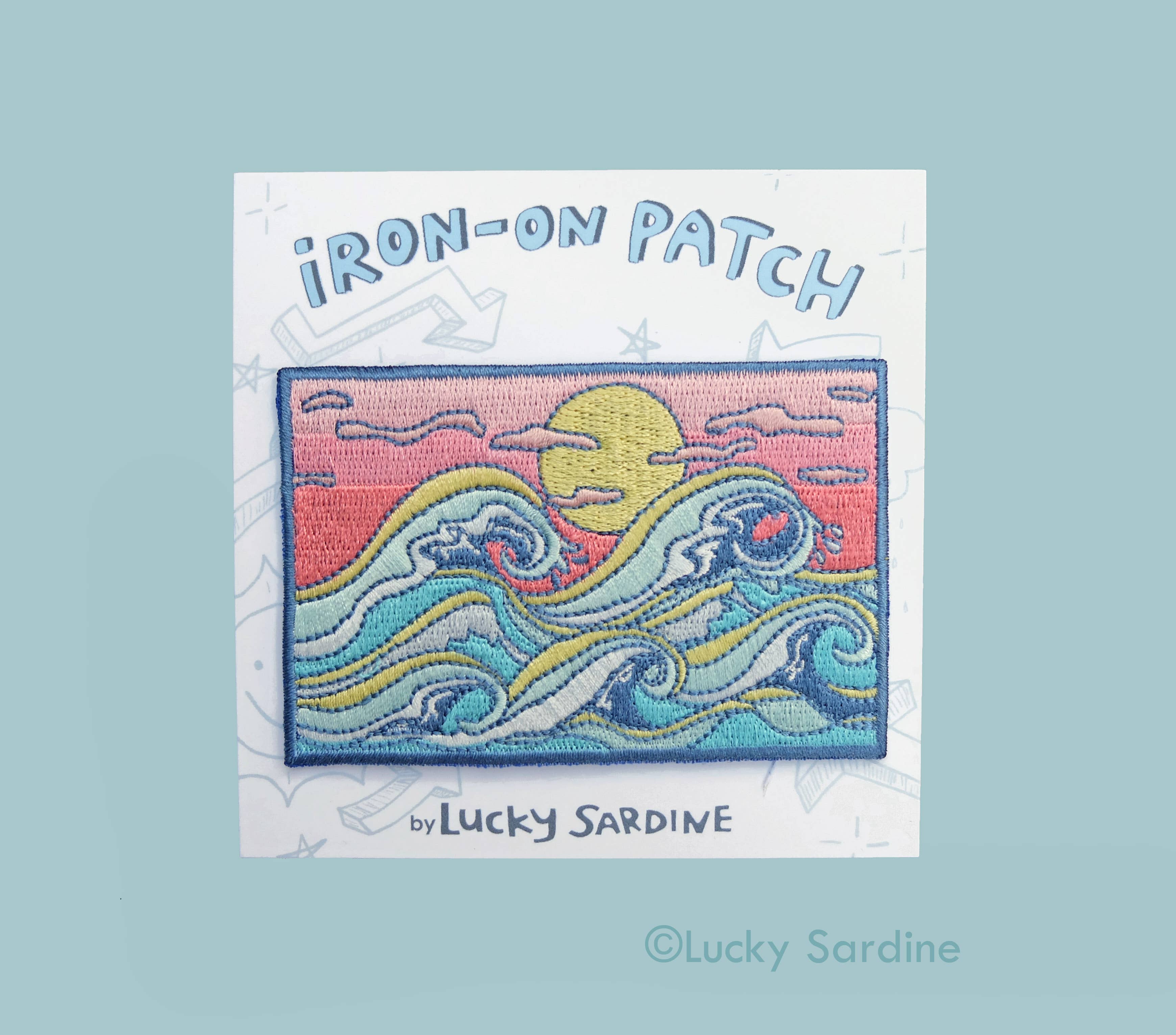 Lucky Sardine – Großhandel Aufnäher – Aufnäher zum Aufbügeln, Motiv Meereswellen und Sonnenuntergang, Surfen6