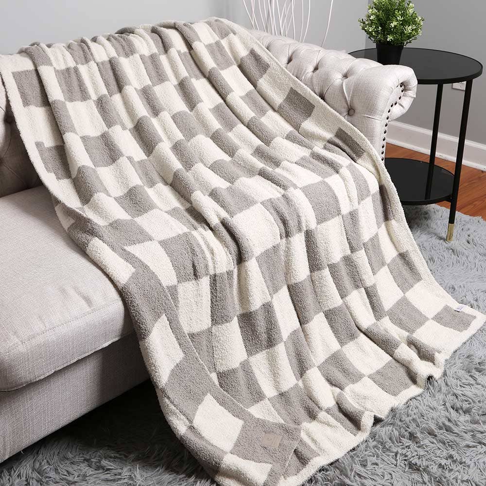 Sensibling Corp. – wholesale Throw blanket – Reversible Checkerboard Patterned Throw Blanket
11