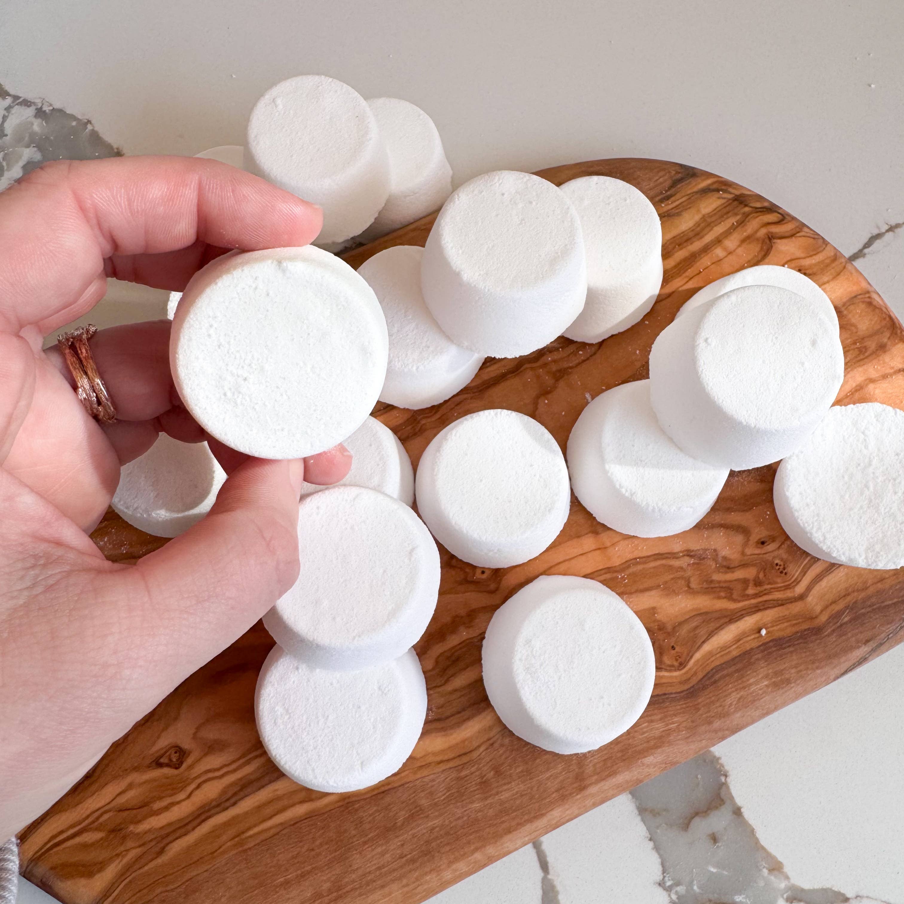 Indigo River & Co. - Vente Bombe de douche/galet bien-être pour la douche - Vapeurs de douche - EN GROS1