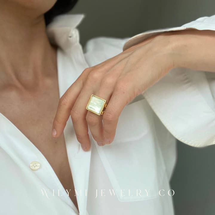 WILYMI Jewelry Co - Venta al por mayor Anillos grandes/de cóctel - Anillo Ajustable Cuadrado de Nácar de 15 mm | Relleno de Oro3