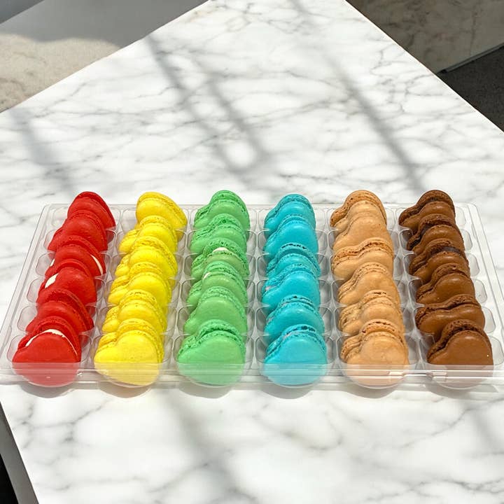macaron centrale - Wholesale Cookie - Assorted Heart-Shaped Macarons – 36 or 72 Pack4