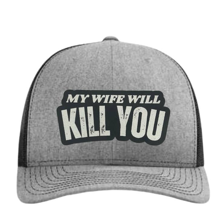 Vrouw Zal Je Doden Pet - Richardson 112 Trucker Pet - Meerdere Kleuren voor wholesale door Brave Mind Hat Co