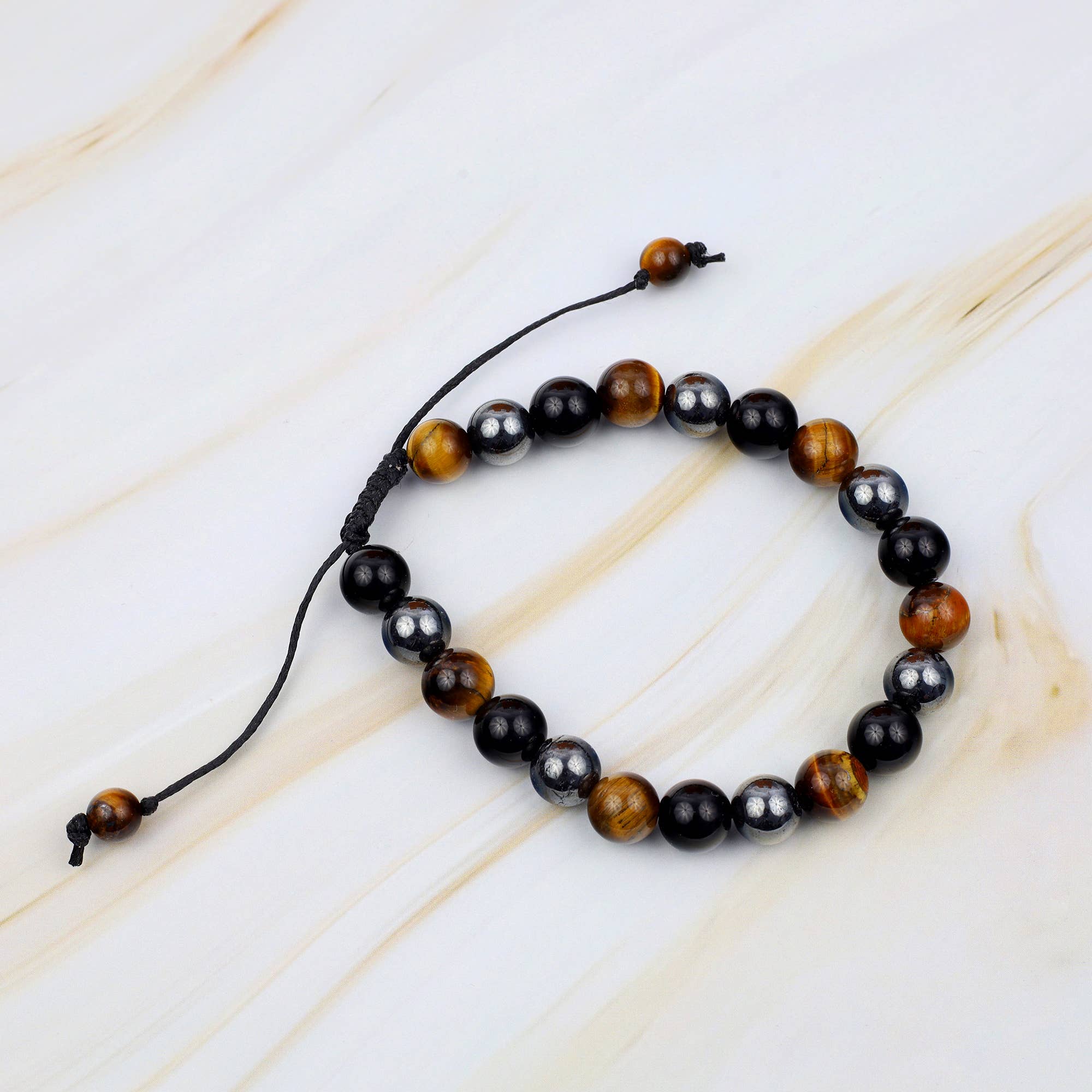 El'Cobre-Ecozonelifestyle – Großhandel Perlenarmband – Makramee-Dreifachschutz-Kristallarmband1