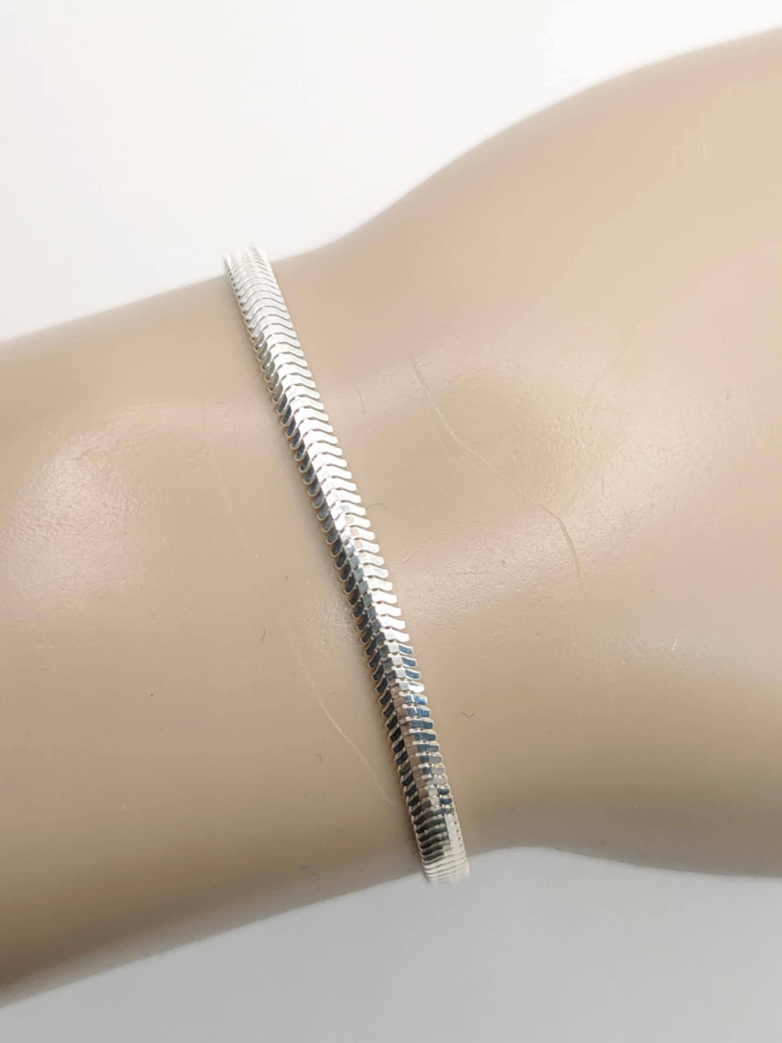 Thanina bijoux - Wholesale Link & Chain Bracelet - Flat shiny snake chain bracelet in 925 silver, width 3.31