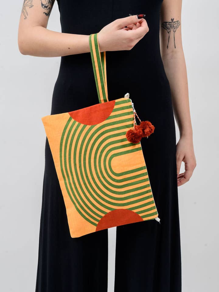 Circlescape Wristlet Bag for wholesale by KORES ACCESSORIES