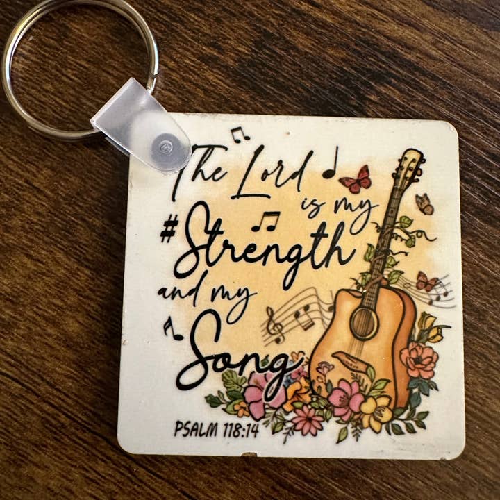 Porte-clés/étiquette de sac The Lord is my Strength and my Song pour la vente par Shades Jewelry & Gifts
