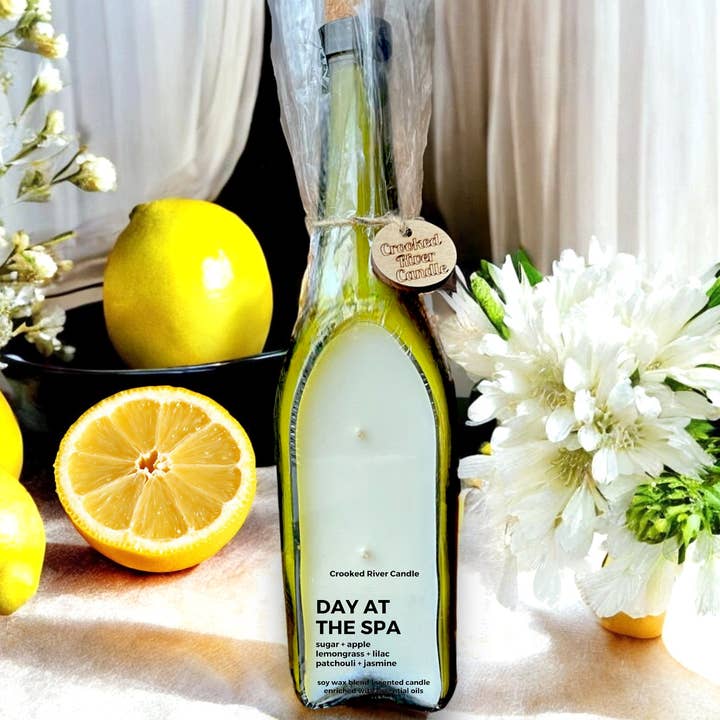 Journée au Spa | Bougie Bouteille de Vin | 3 Mèches en Coton pour la vente par Crooked River Candle