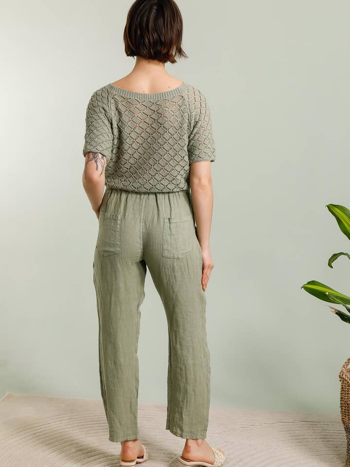 NAÏS PARIS - Wholesale Pants - Women's - Straight elasticated trousers with back pockets, 100% linen9
