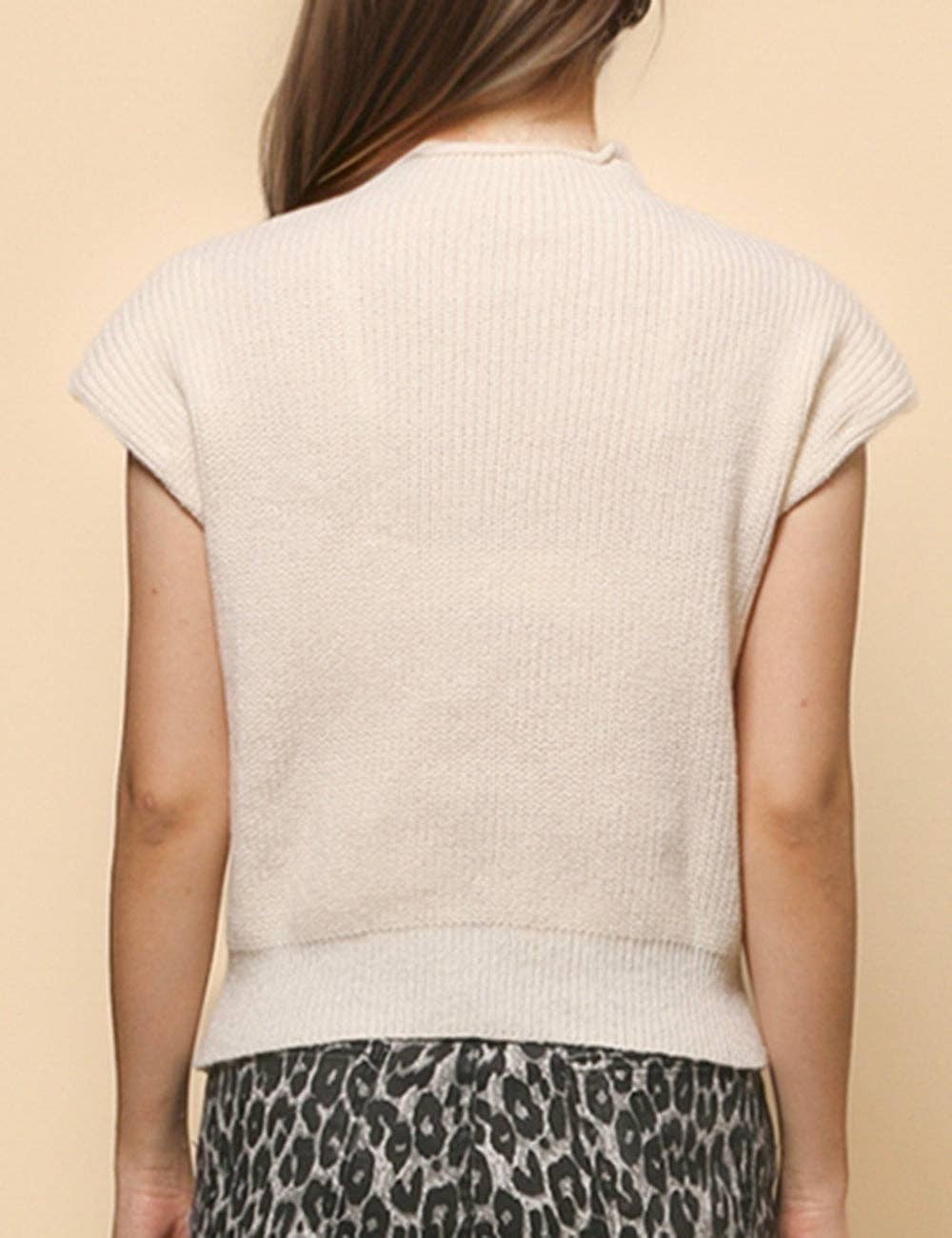 Sweetkama – Engroshandel Strikvest/slipover – Kvinder – Ærmeløs trøjevest til damer i ensfarvet skildpaddehals SKT47605