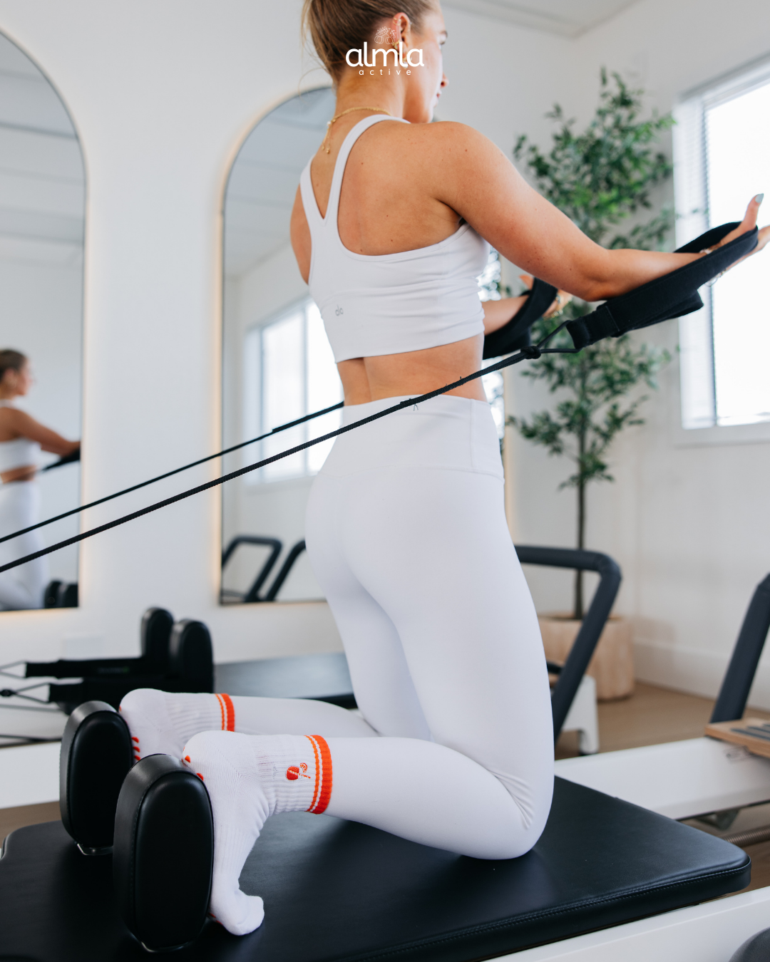 Almla Active - Wholesale Socks - Women's - Spritz PIlates Socks3