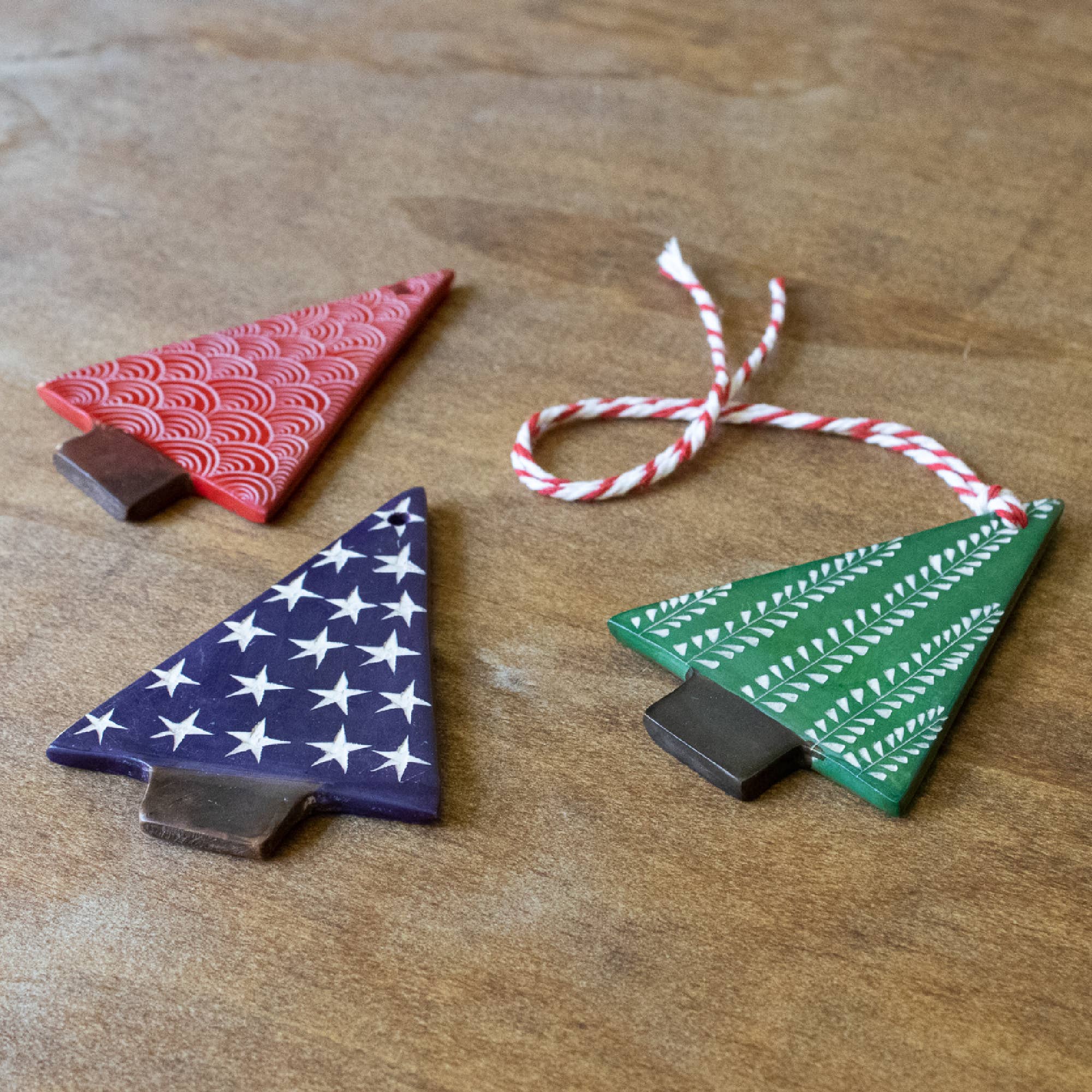 Venture Imports LLC - Wholesale Ornament Set - Christmas Tree Ornaments4