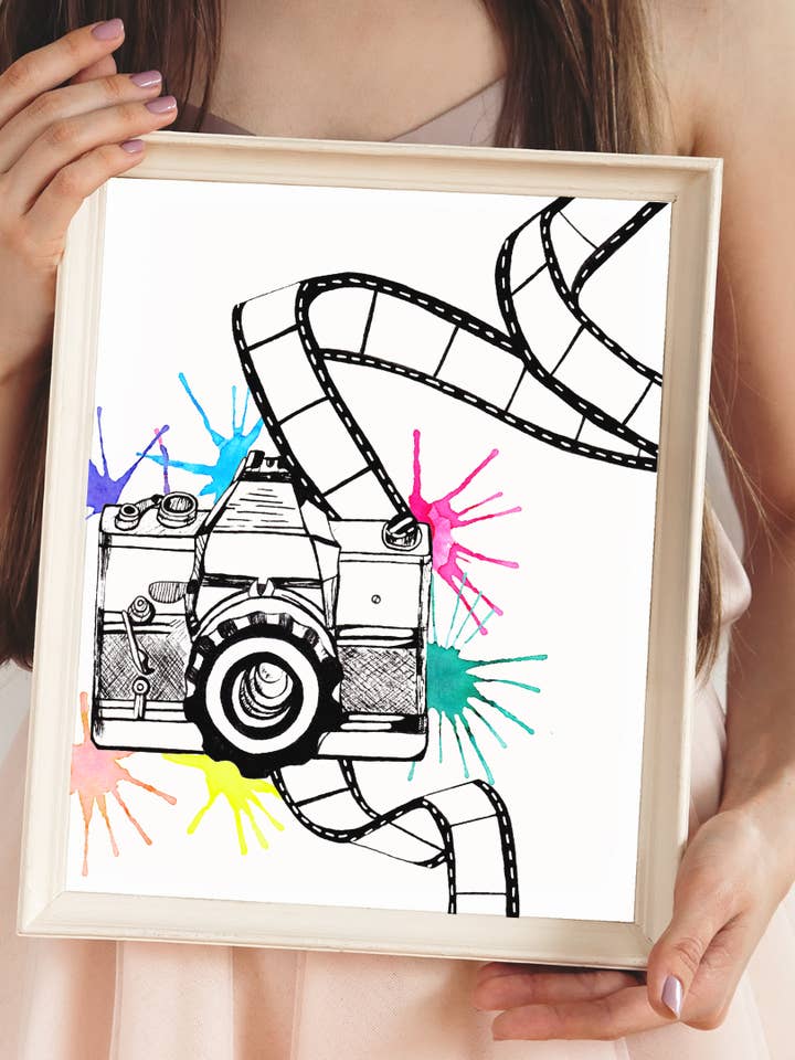 Caméra Color Burst pour la vente par Theresa Haddow