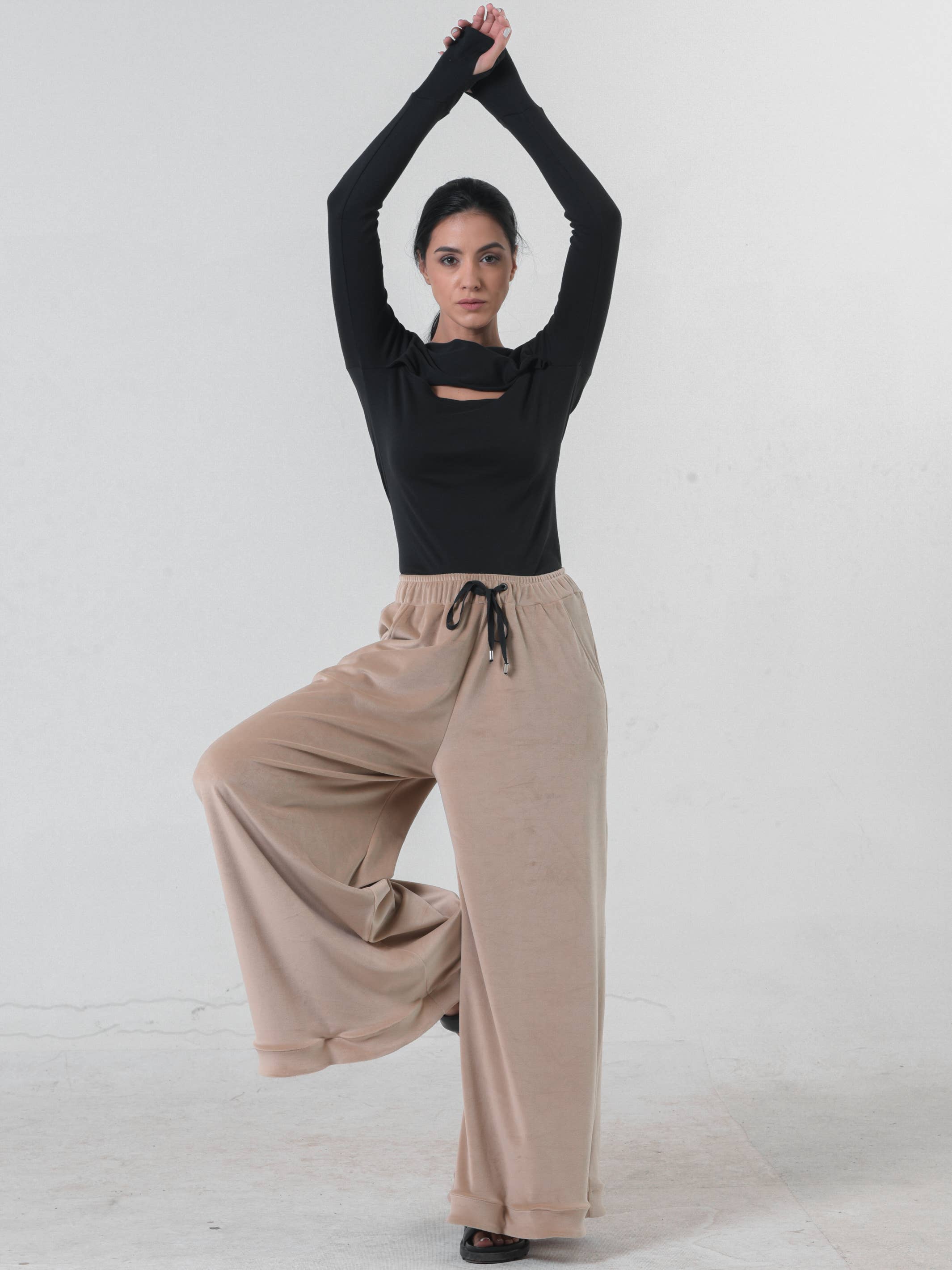 Metamorphoza - Wholesale Knit Top - Women's - Fitted Long Sleeve Top4