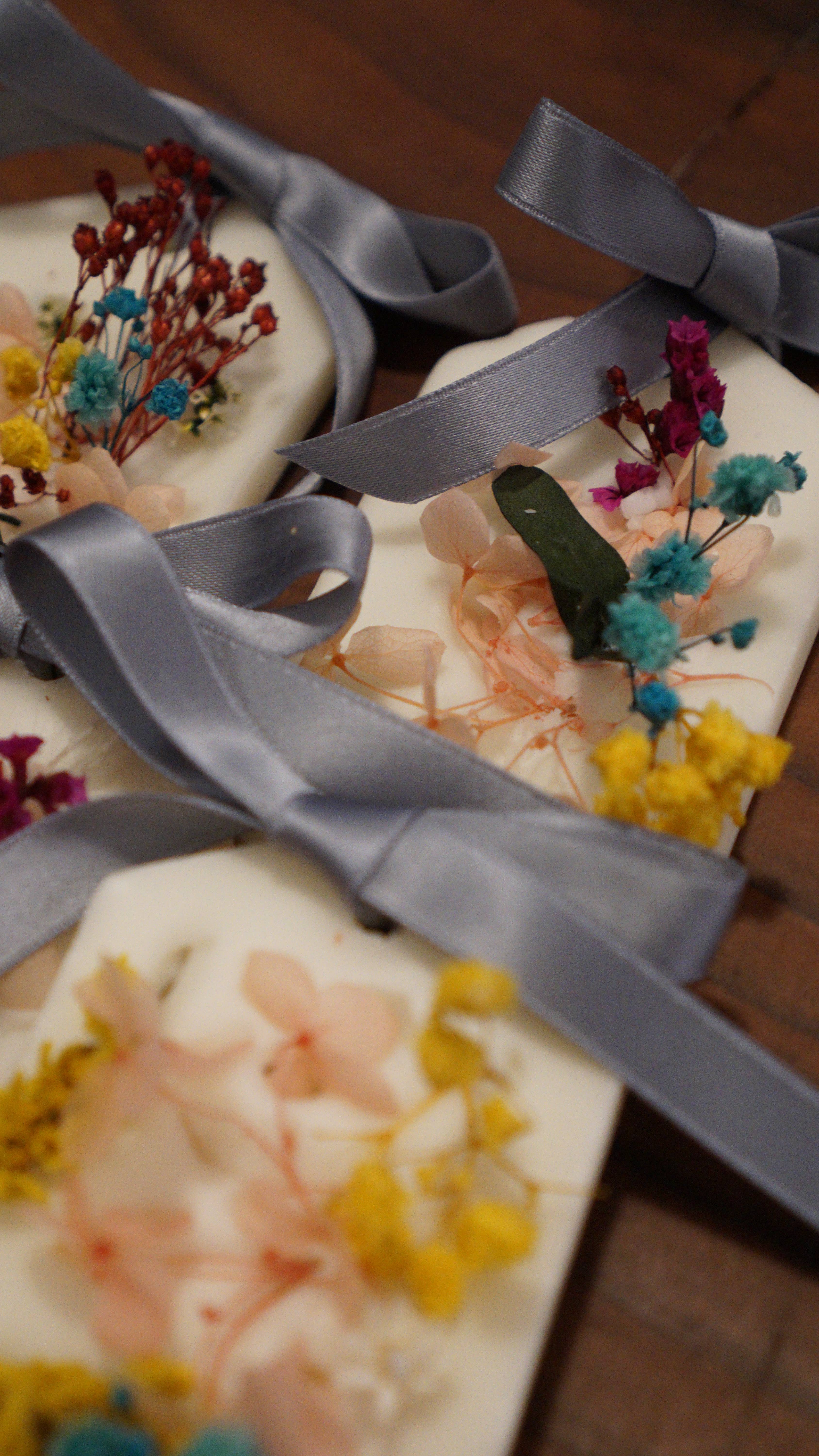 FESTINA LENTE MILANO - Wholesale Wax Melt - Scented Cameos with Dried Flowers2