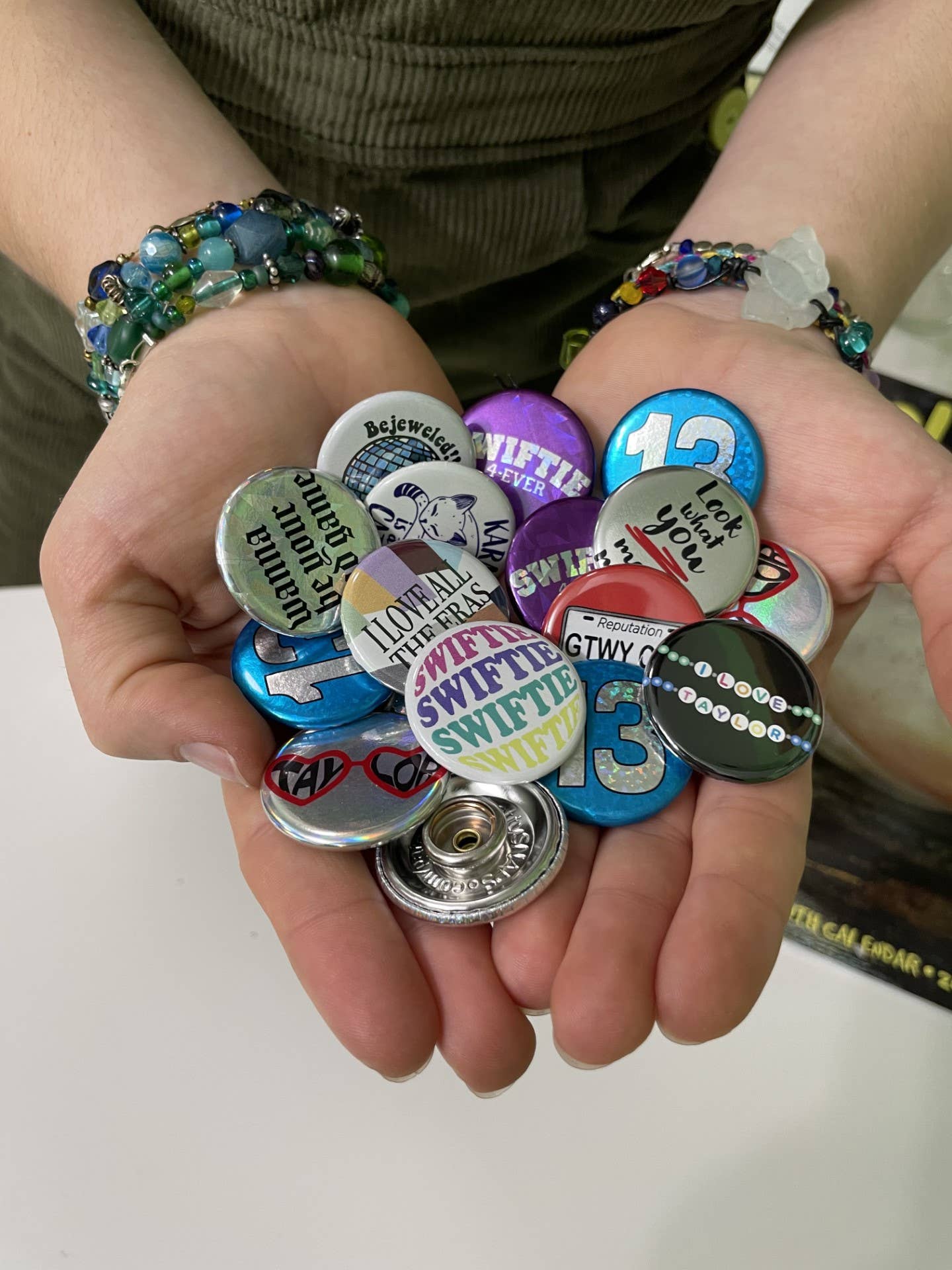 ChattySnaps - Wholesale Lapel Pin/Button - ChattySnaps Pop Star Collection - TS Inspired. Series 11