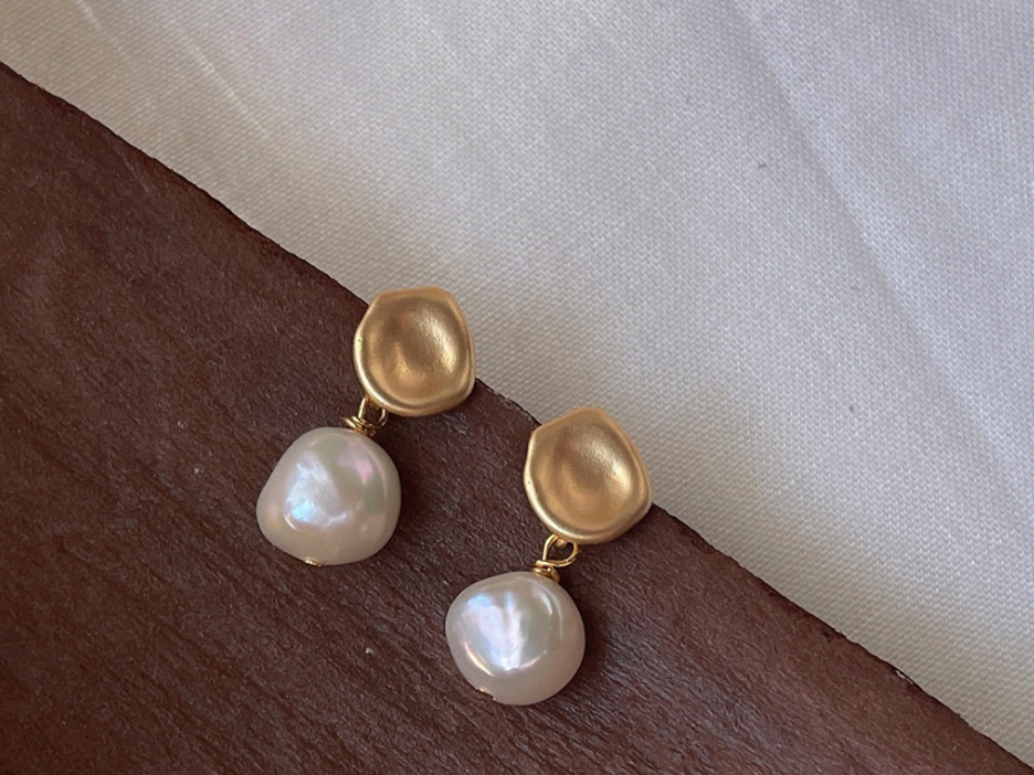 Katinki - Wholesale Dangle Earrings - Gold Pearl Drop Earrings with Modern Design2