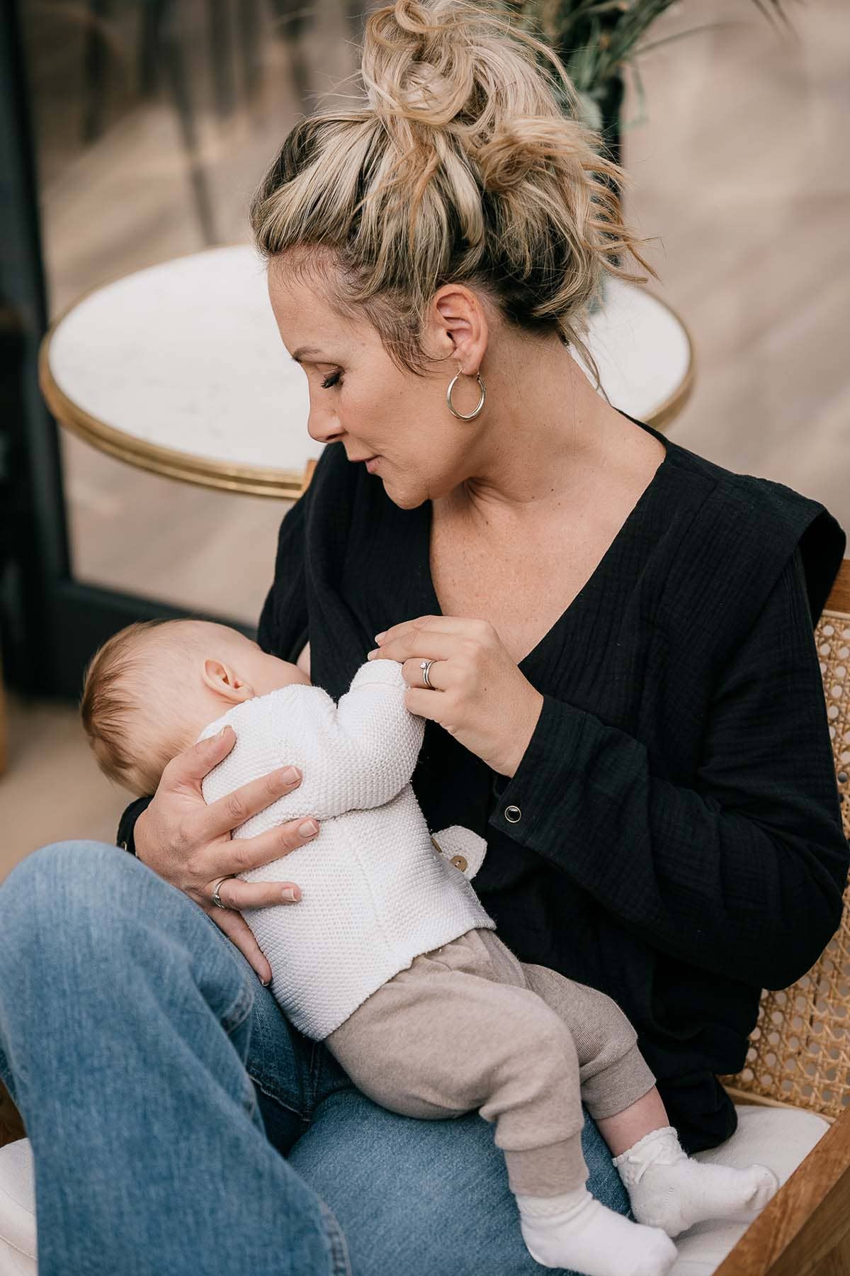 You&Milk - Wholesale Nursing Top - Maternity - Nursing shirt "Le Milk C’est Chic" (white or black)1