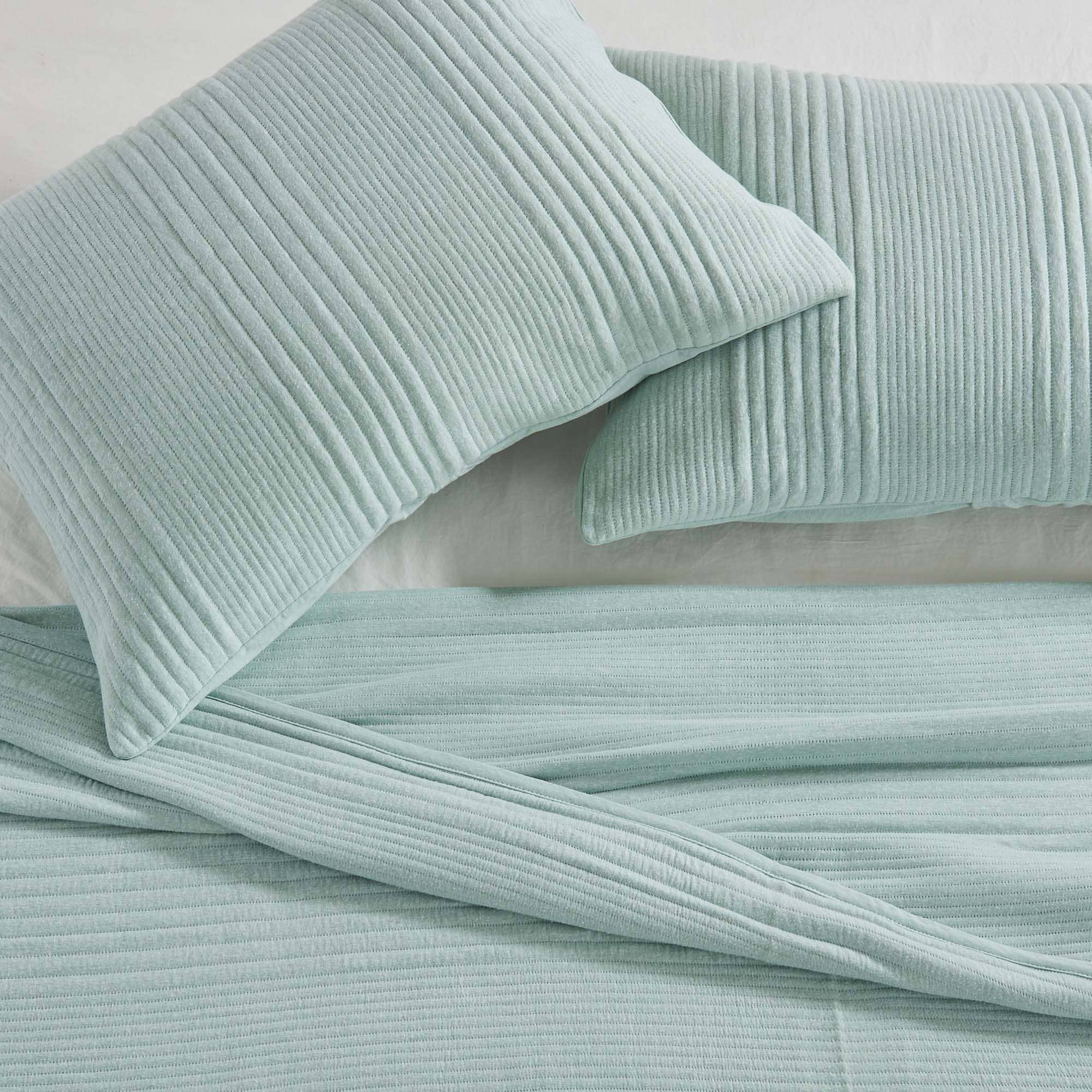BH Collective - Wholesale Bedding Set - Quilt & Sham Set - Soft, Jersey Knit - Natalie Collection7