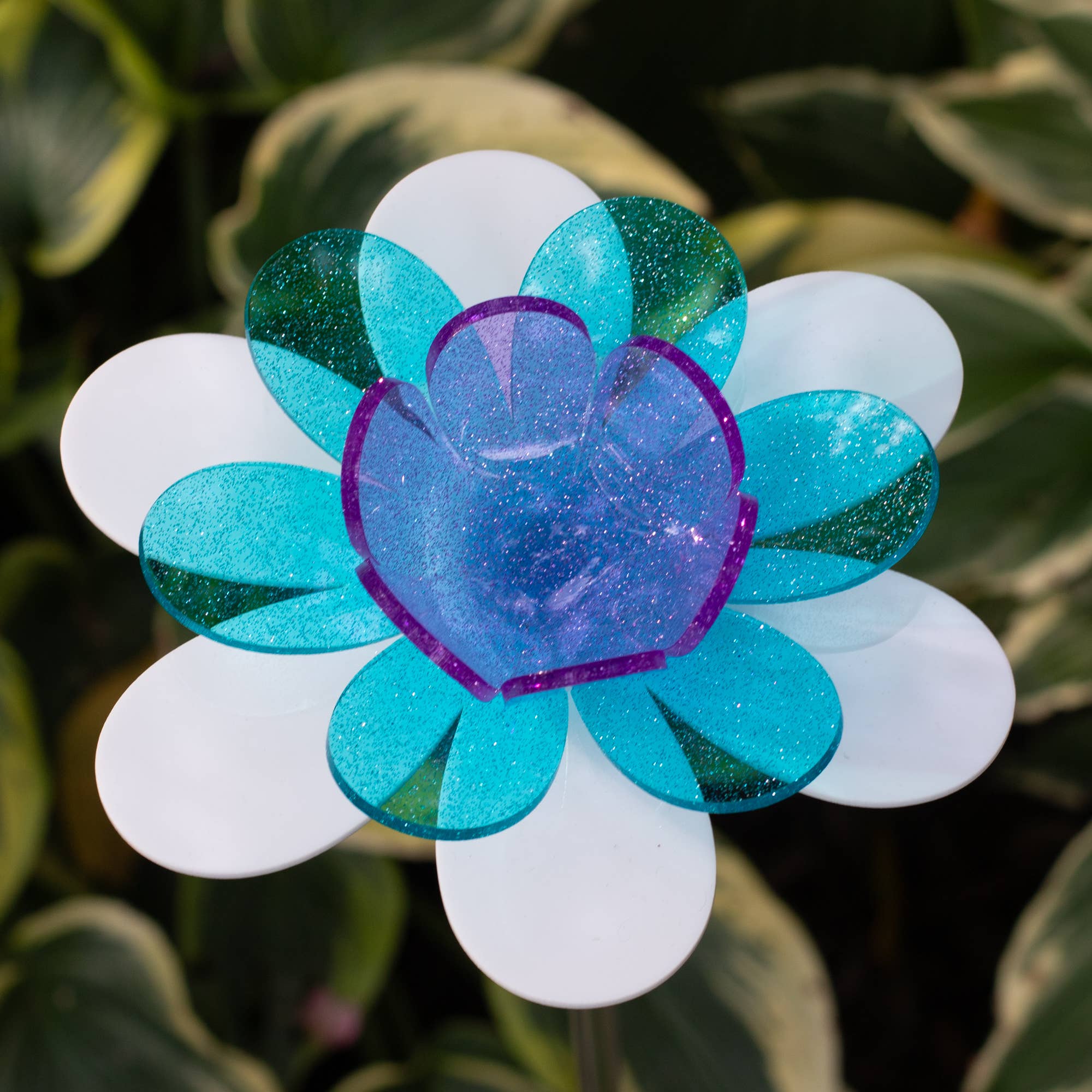 The Colored Petal – wholesale Garden/lawn stake – Glitter Fairy flower stake - Fairy lotus Mother's Day flower3