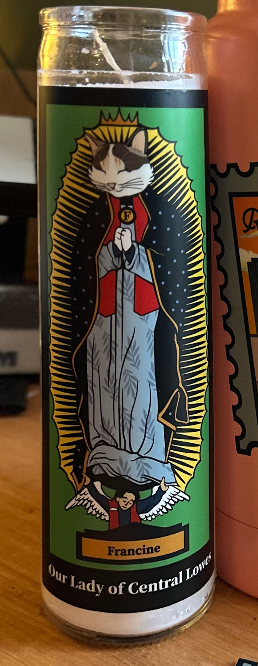 Morris + Norris - Venta al por mayor Vela votiva - Vela Devocional de Francine, la Gata de Lowe's Central1