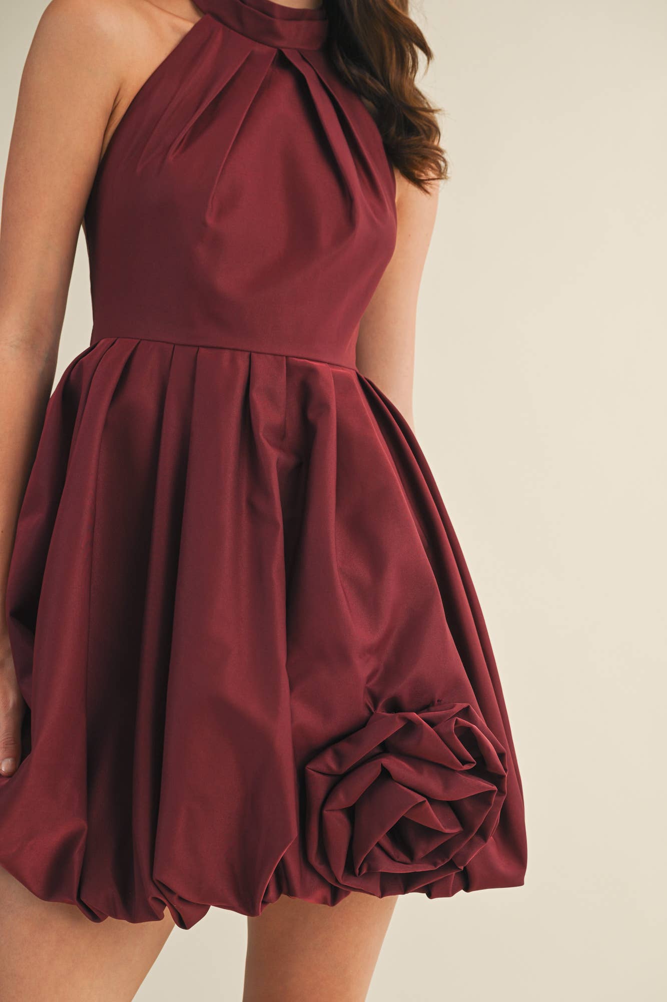 Mustard Seed - Venta al por mayor Vestido - Mujer - Vestido con cuello halter y dobladillo abullonado4