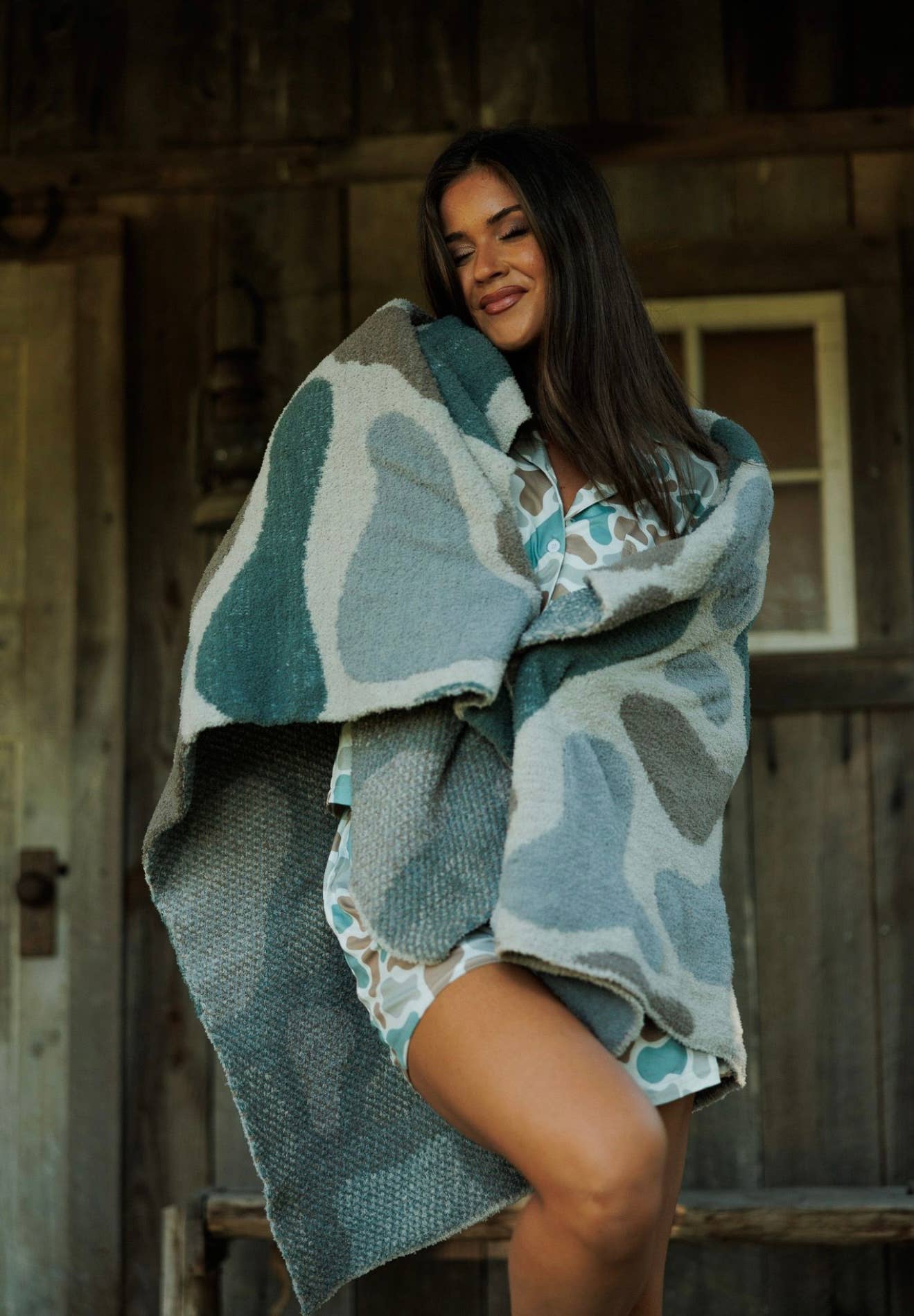 The Front Porch Label - Wholesale Throw Blanket - Camo Throw Blanket7