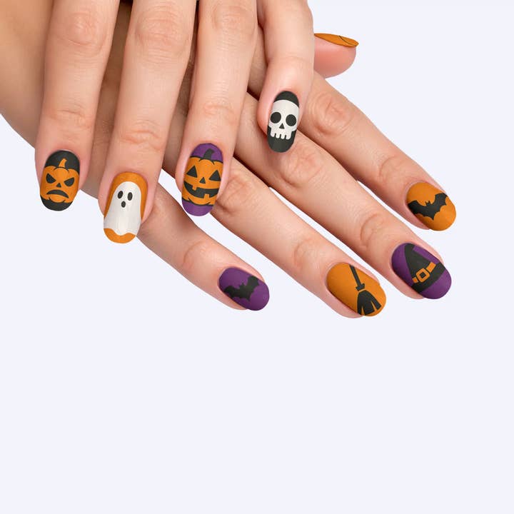 Pumpkin Patch Enchantment Halloween Press-On Nails for wholesale by FYNE BODY
