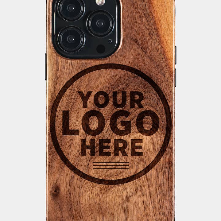 Custodia personalizzata per iPhone 15 Pro Max - Cover MagSafe per iPhone 15 Pro Max in legno intagliato con monogramma personalizzato per la vendita all'ingrosso da parte di Engraved In Nature