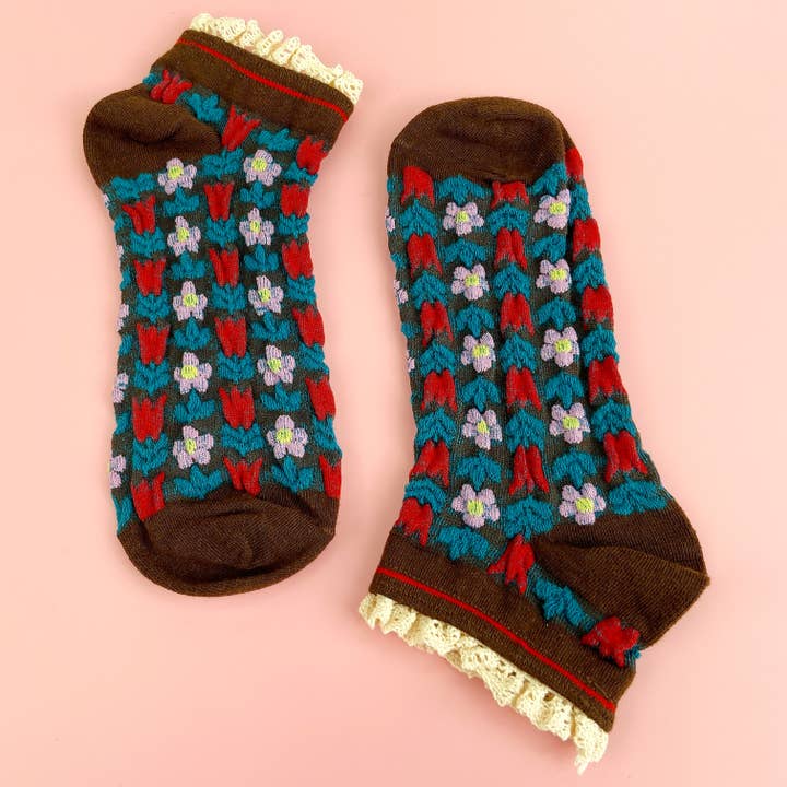 mildstyles – Großhandel Socken – Damen – Braune Spitzensocken im Retro-Court-Stil mit Blumenmuster