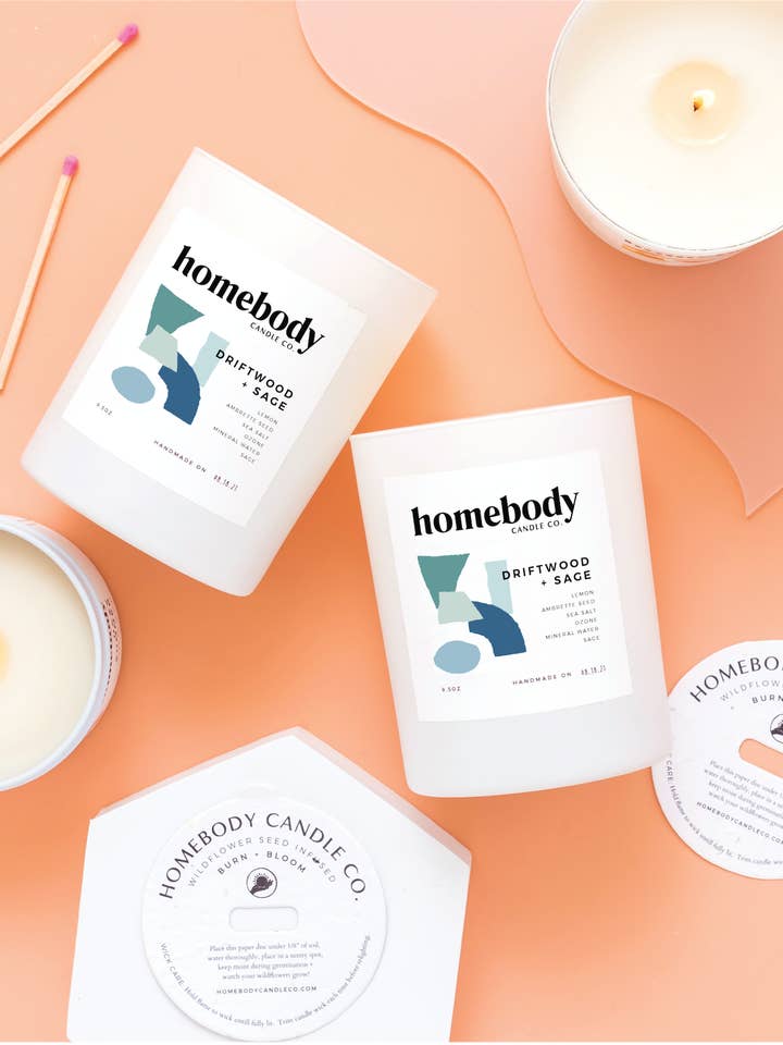 Vela Driftwood + Sage • quemar+ floración para venta al por mayor de Homebody Candle Co.
