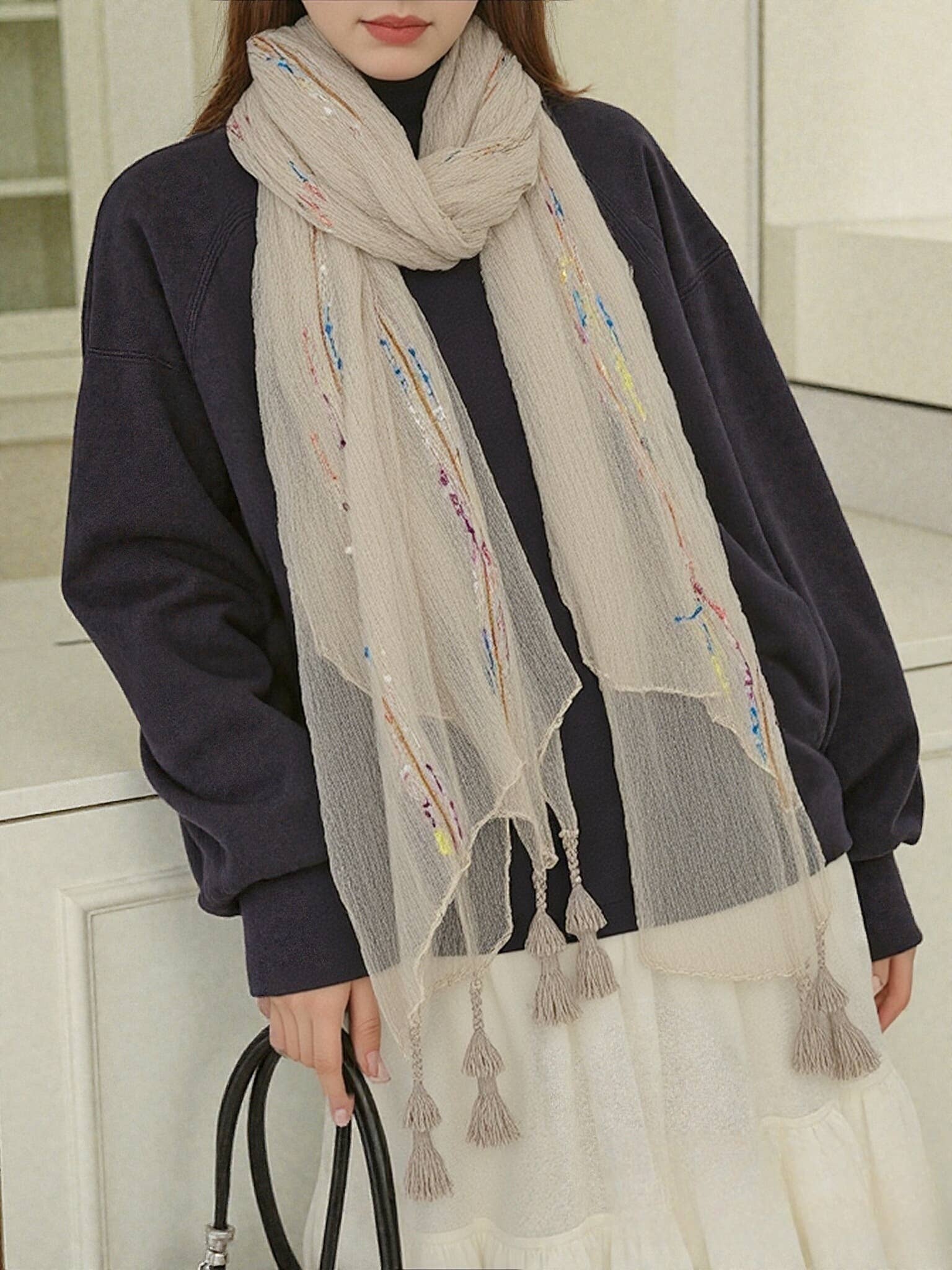 JC Sunny Fashion – wholesale Scarf – Women's – JC023516 Classic Ethnic Solid Tassels Scarf with Embroidered Stripes5