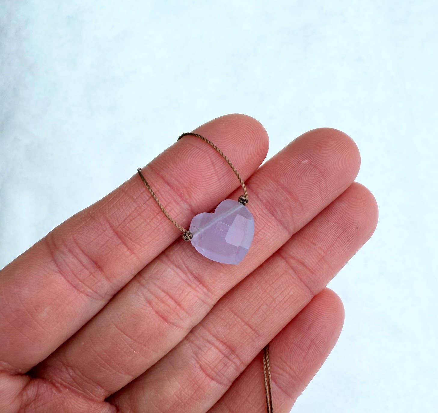 Merelani Designs – Colar pingente/pendente por atacado – Colar de Corda com Coração de Lavanda1