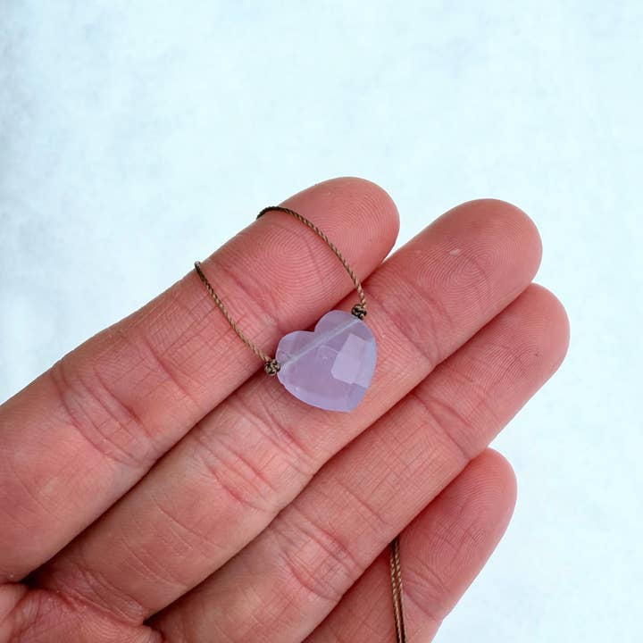 Merelani Designs – Colar pingente/pendente por atacado – Colar de Corda com Coração de Lavanda1