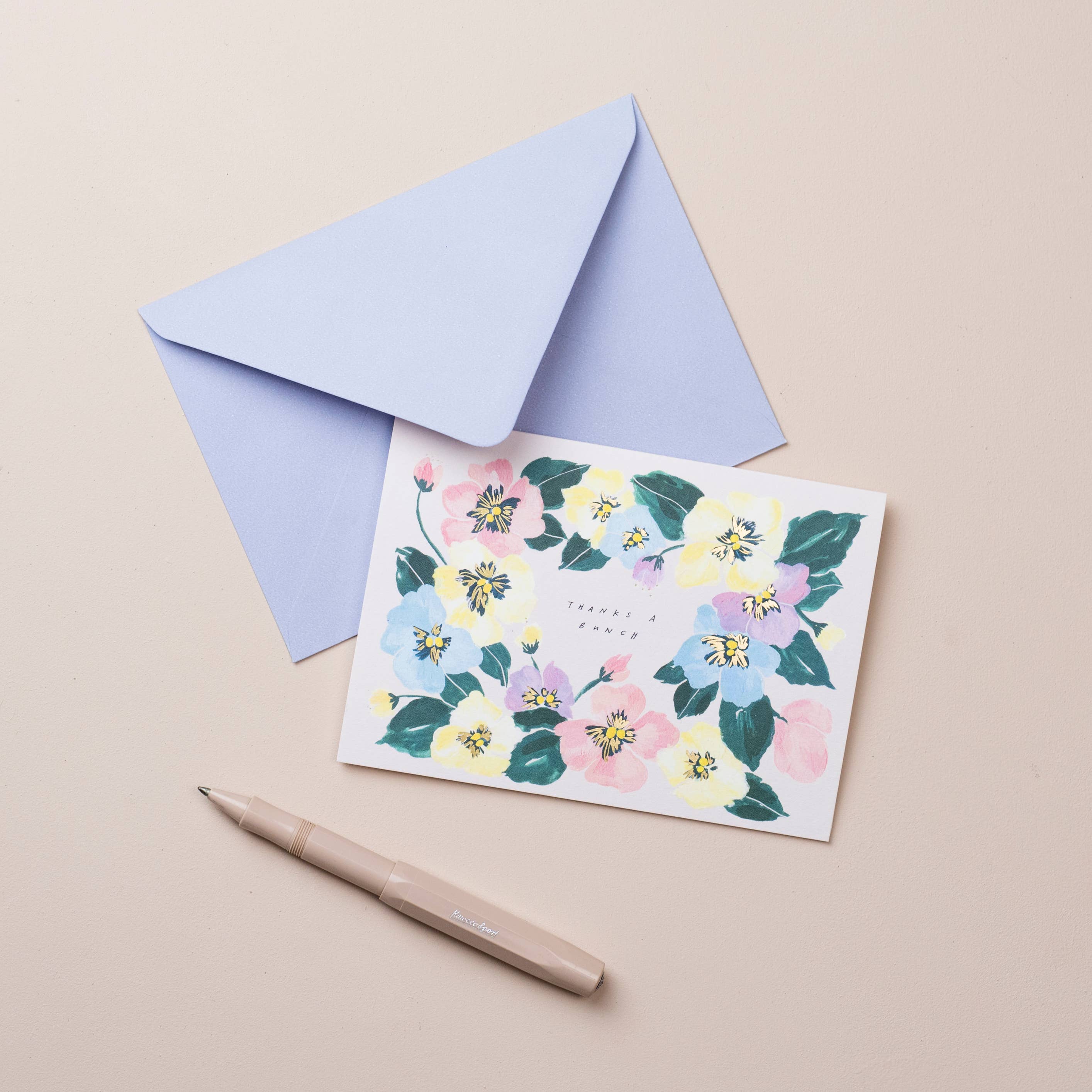 Katie Housley - Vendita all'ingrosso Biglietti di ringraziamento - GRAZIE MILLE - CARTA PANSY1