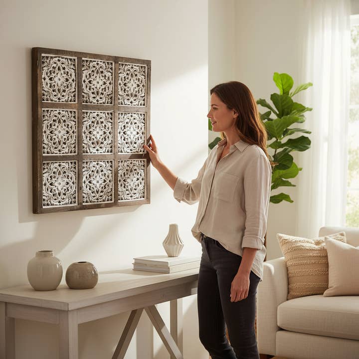 Arte de pared elevado de madera tallada con 9 paneles de Queen Bee para venta al por mayor de Wilco Home