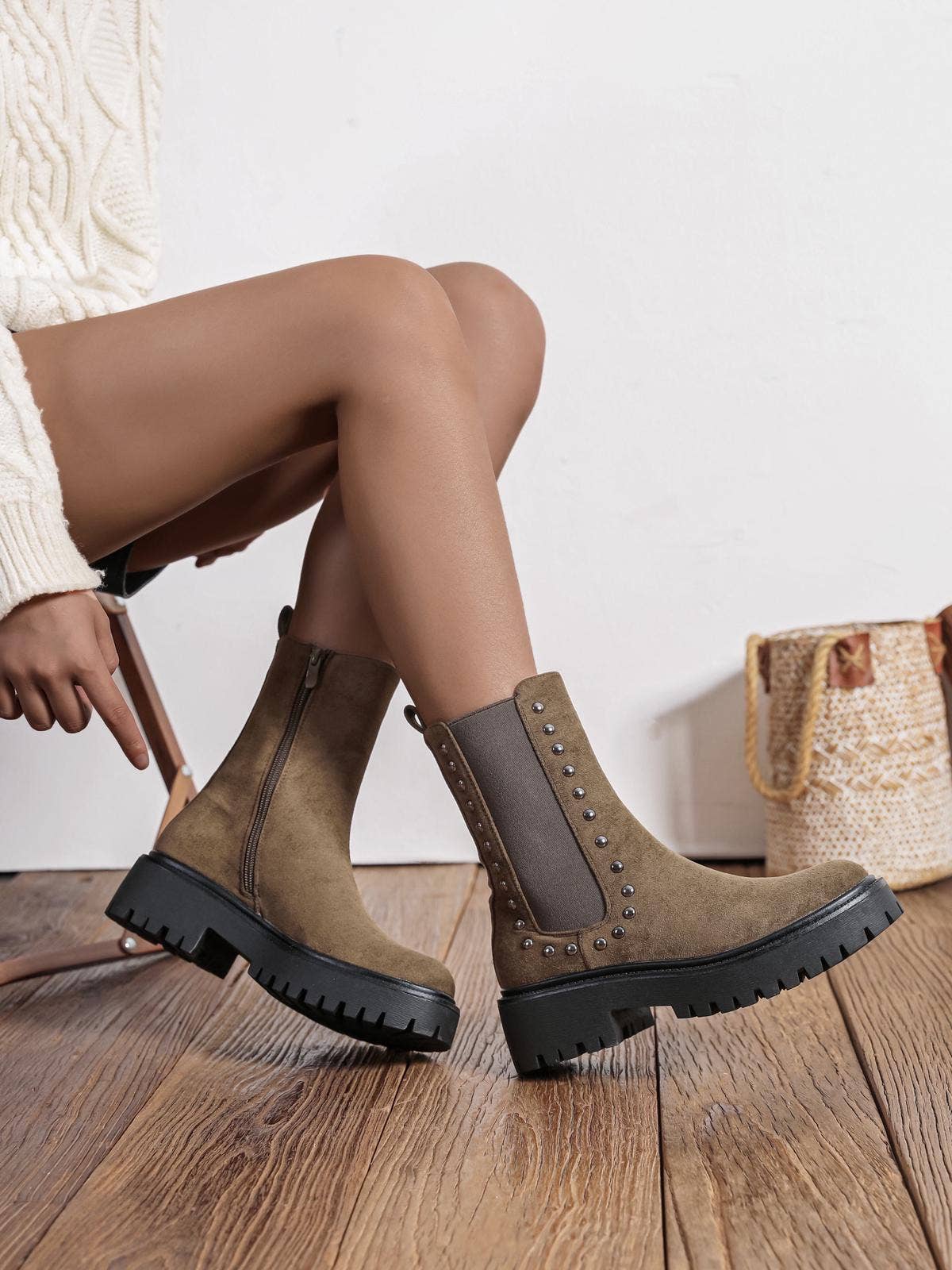 No Doubt Shoes - Wholesale Chelsea Boots - Women's - Ladies Studded Chunky Chelsea Casual Flat Ankle Boots3